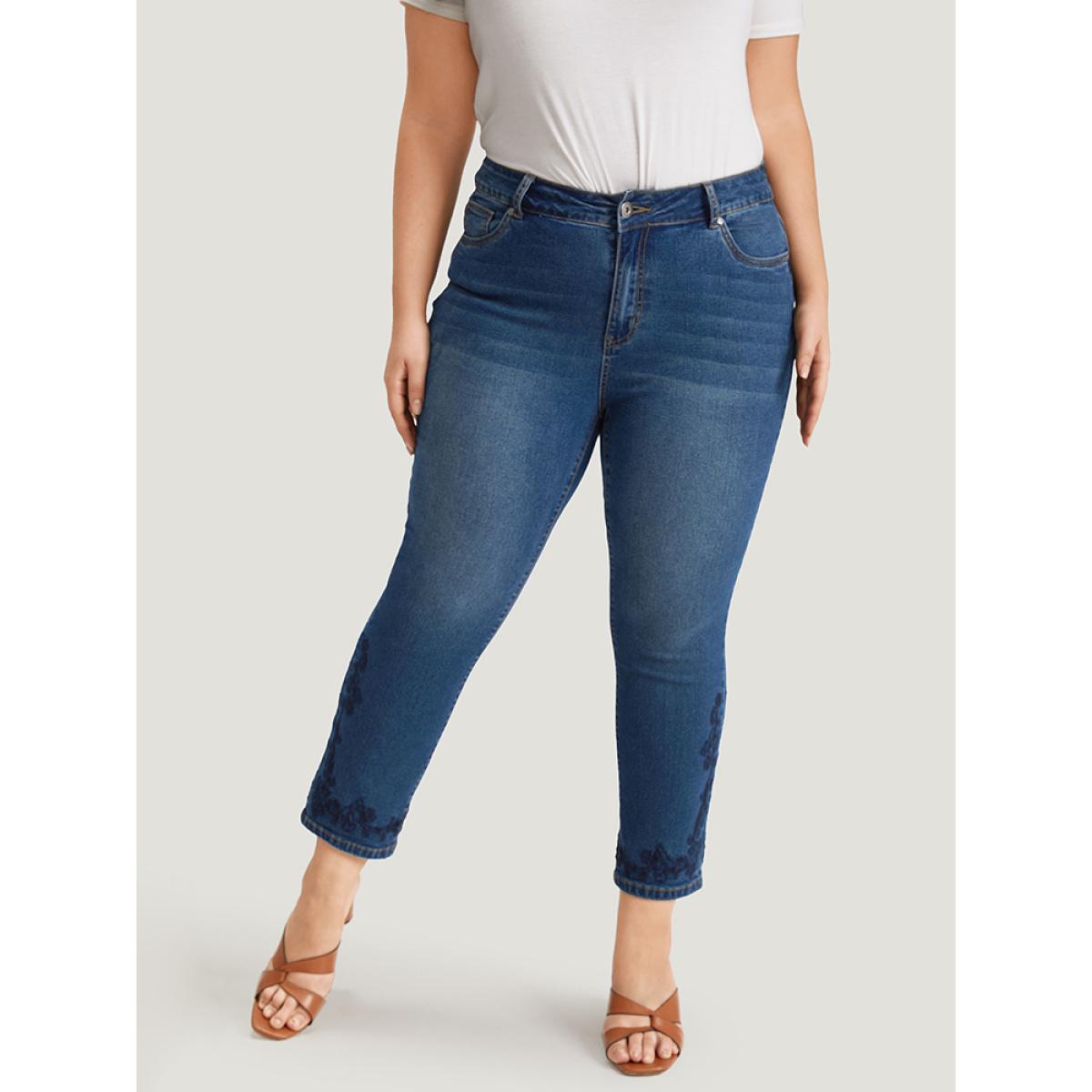 Plus Size Floral Embroidered High Rise Dark Wash Jeans Women Blue Casual Plain Embroidered High stretch Side seam pocket Jeans BloomChic 14/1X Product Image