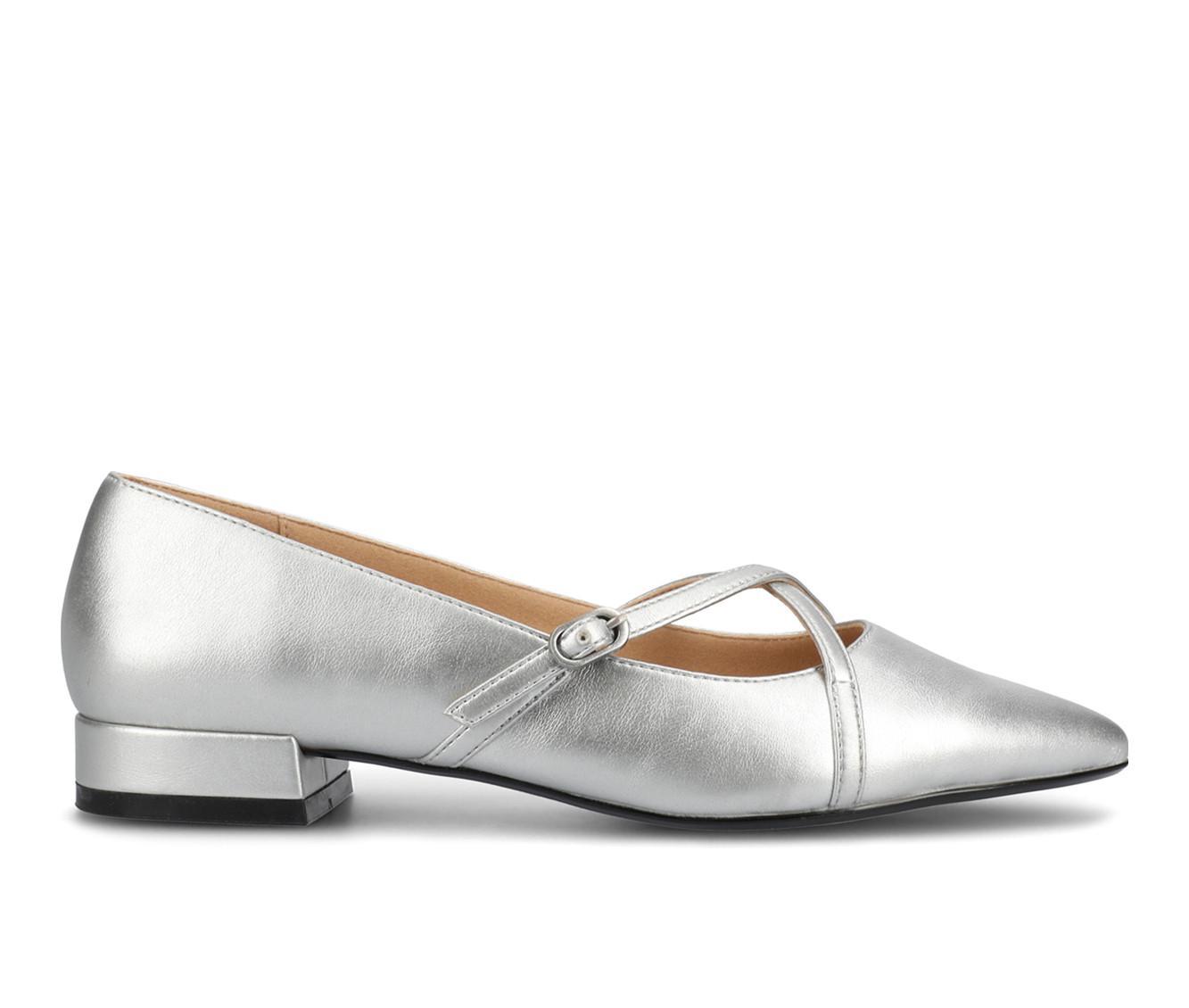 Women's Journee Collection Camby Shoes Product Image