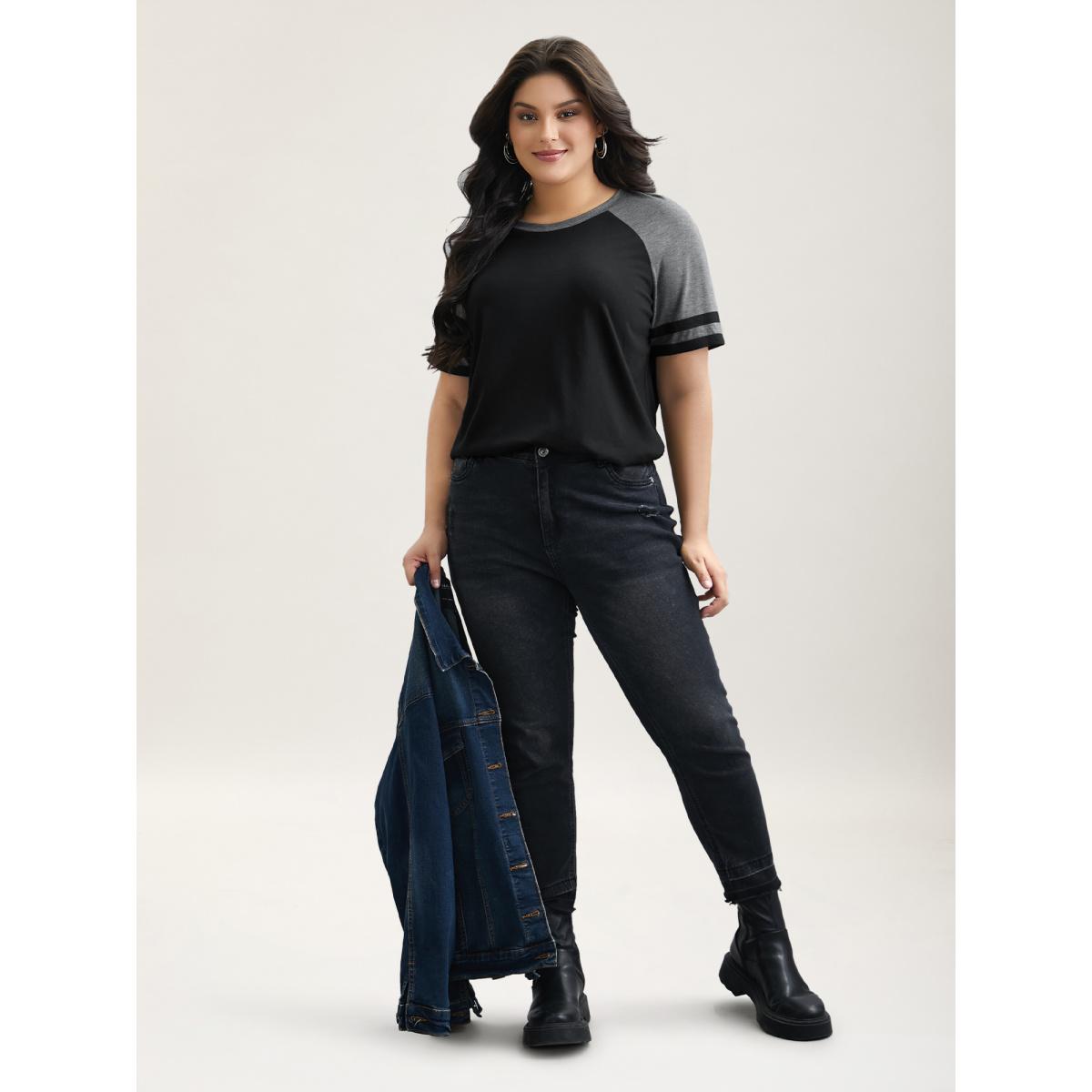 Plus Size Color Block Stretchy Raglan Sleeve T-Shirt Black Women Leisure Contrast Round Neck Casual T-shirts BloomChic 12/L Product Image