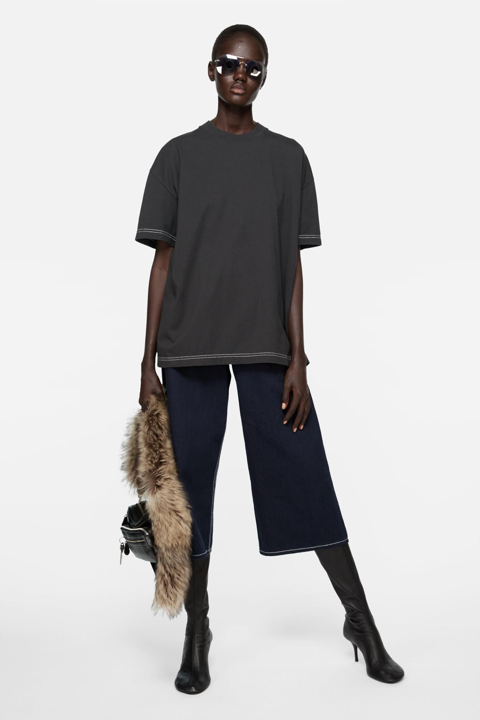 Logo t-shirt Product Image