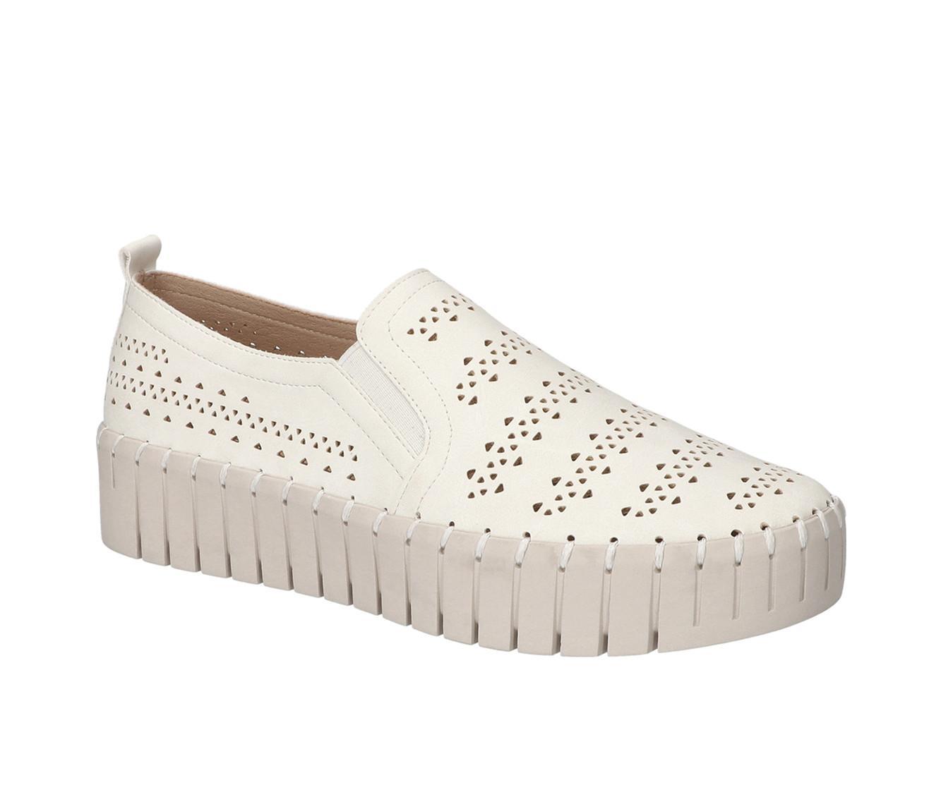 Women's Easy Street Peppy Sneakers Product Image
