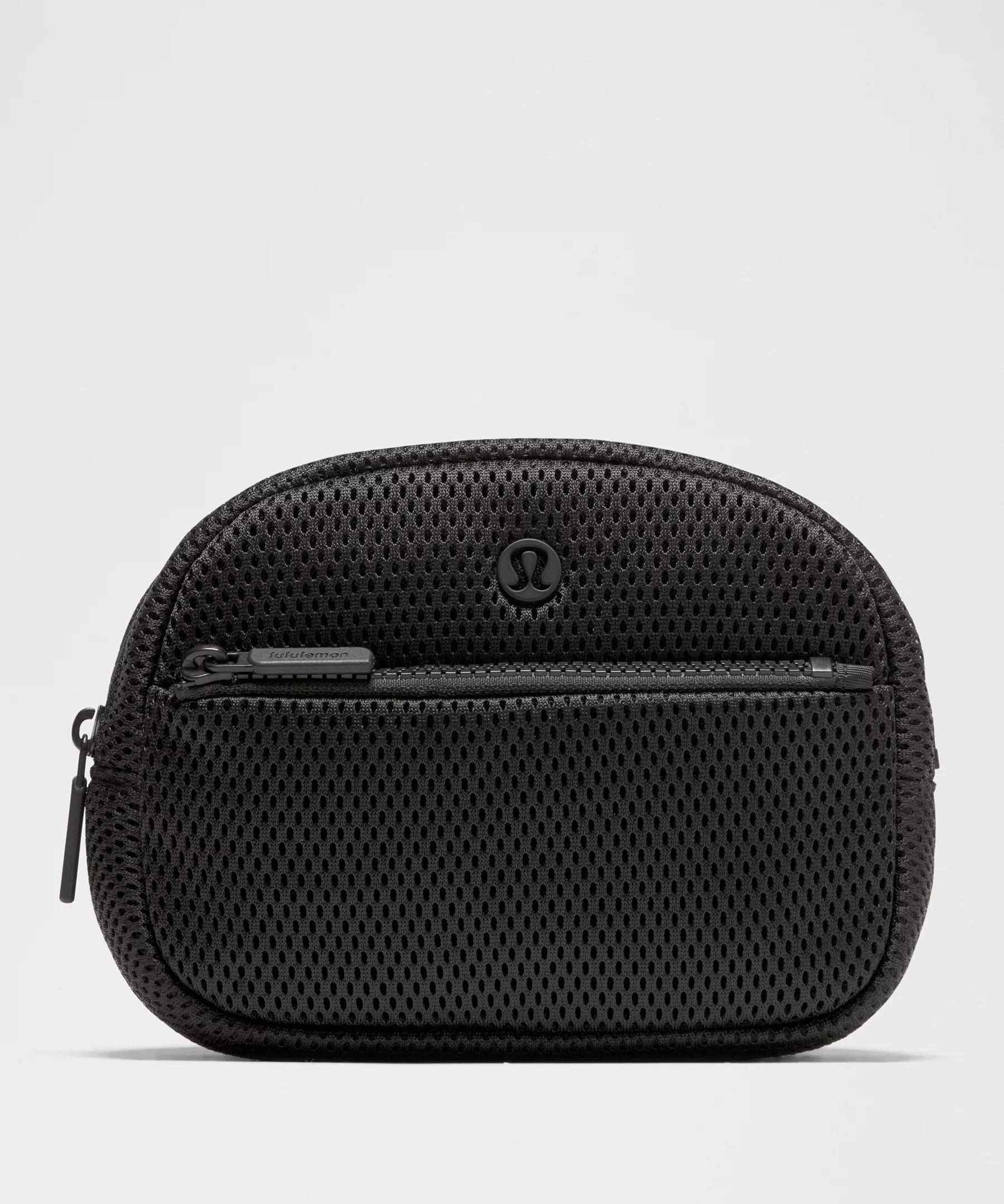 City Essentials Mini Pouch 1L *Knit Mesh Product Image
