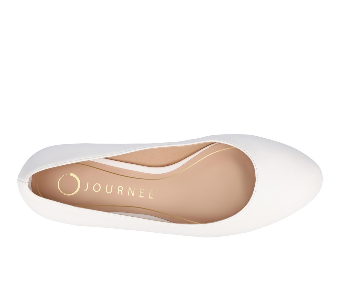 Women's Journee Collection SaarII Pumps Product Image