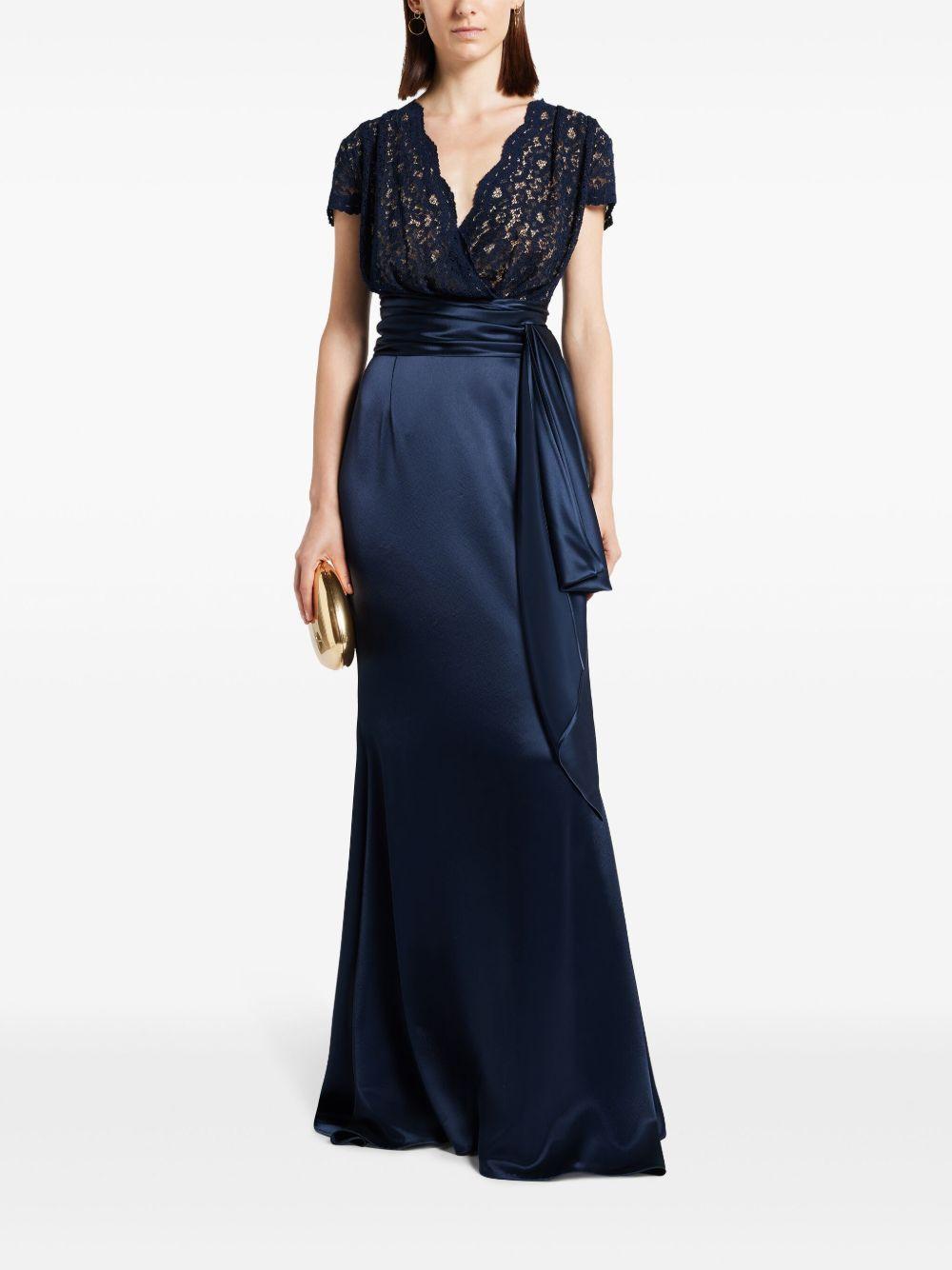 V-neck gown Product Image