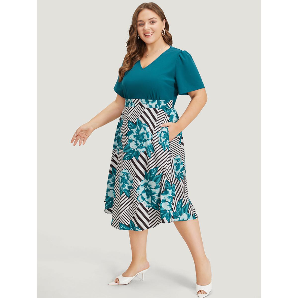 Plus Size Floral & Striped Patchwork Pocket Gathered Dress Teal Women Office Gathered V-neck Short sleeve Curvy Midi Dress BloomChic 14-16/1X Product Image