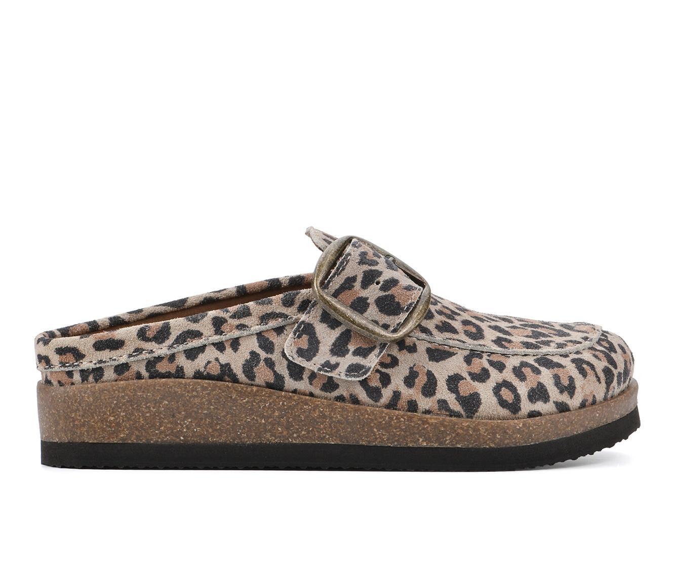 Women's White Mountain Bueno Clogs Product Image