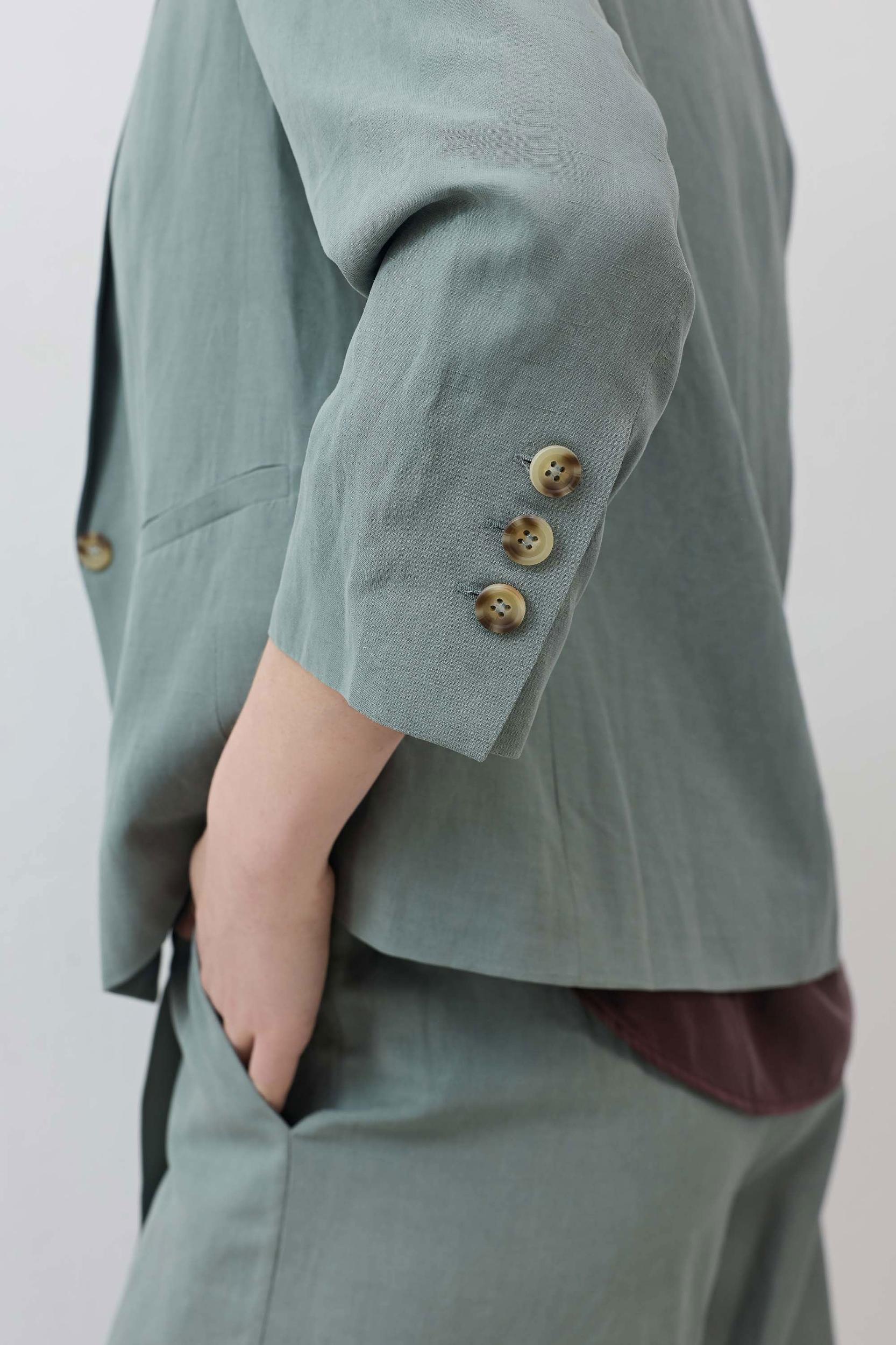 The Silk Linen Shrunken Blazer Product Image