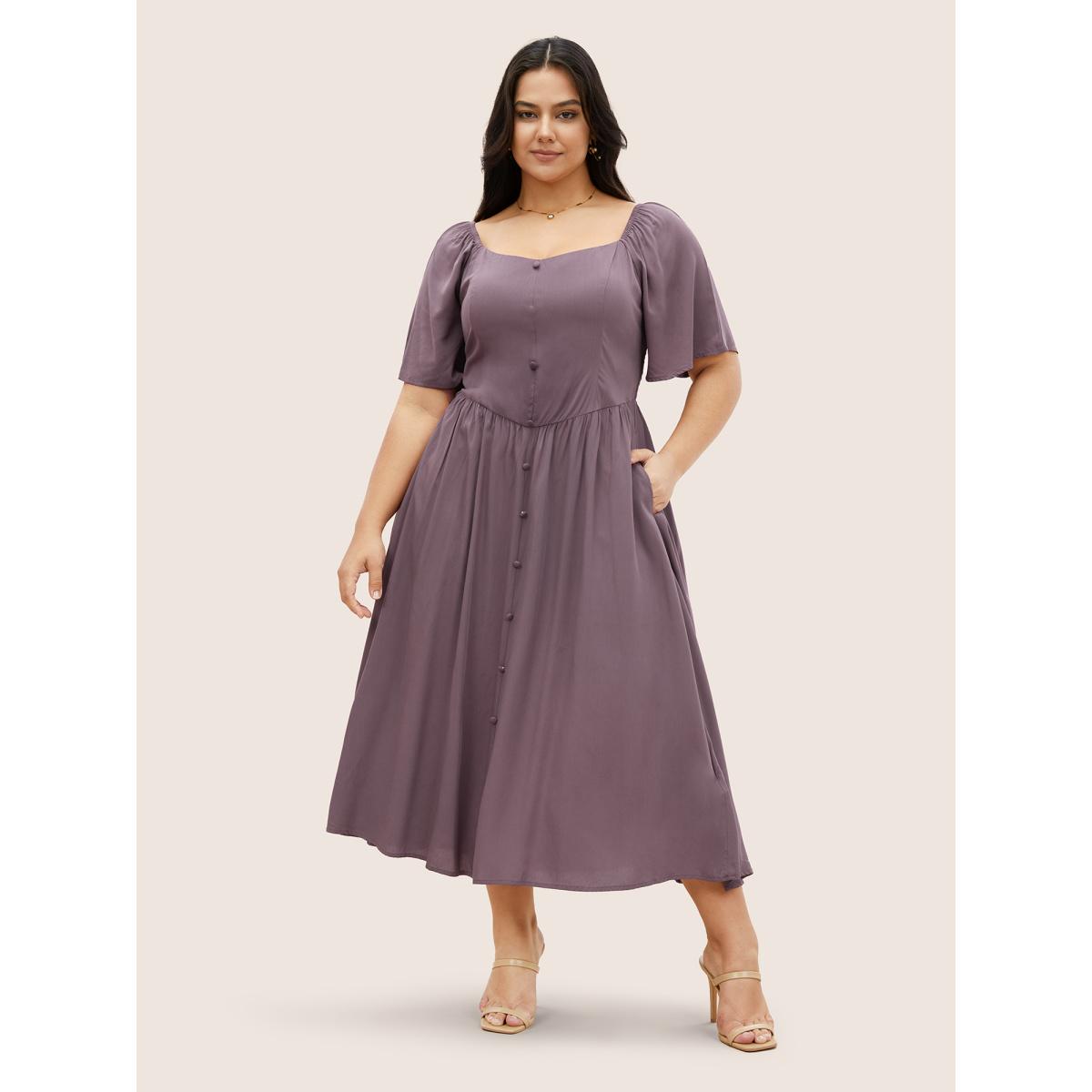 Plus Size Plain Heart Neckline Gathered Button Detail Dress Mauve Women Elegant Gathered Heart neckline Short sleeve Curvy Midi Dress BloomChic 18-20/2X Product Image