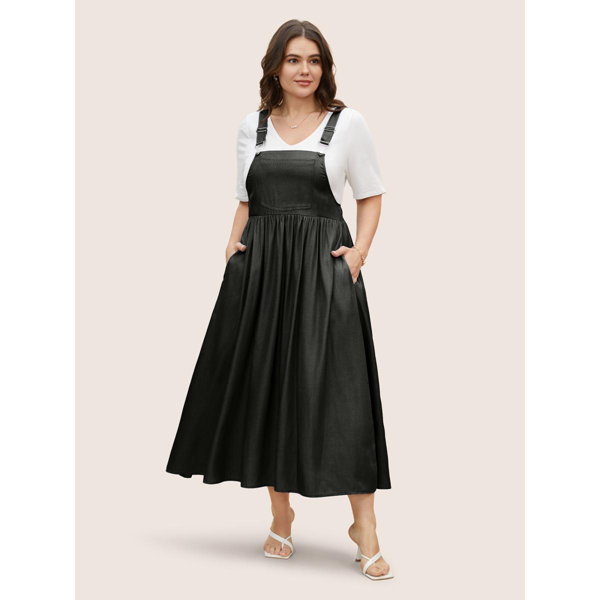 Plus Size Denim Effect Prin Gathered Patched Pocket Dress Black Women Casual Non Sleeveless Curvy BloomChic 28/5X Product Image