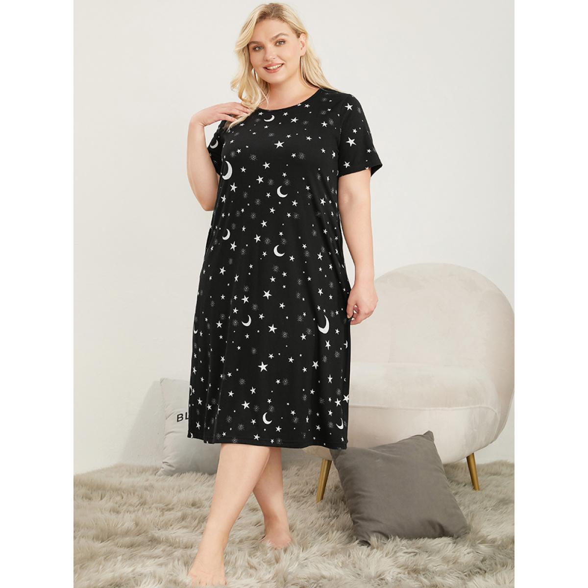 Plus Size Moon And Star Round Neck Pocket Night Dress Women Black Casual Moon and Star Round Neck Pocket Loungewear BloomChic 14-16/1X Product Image
