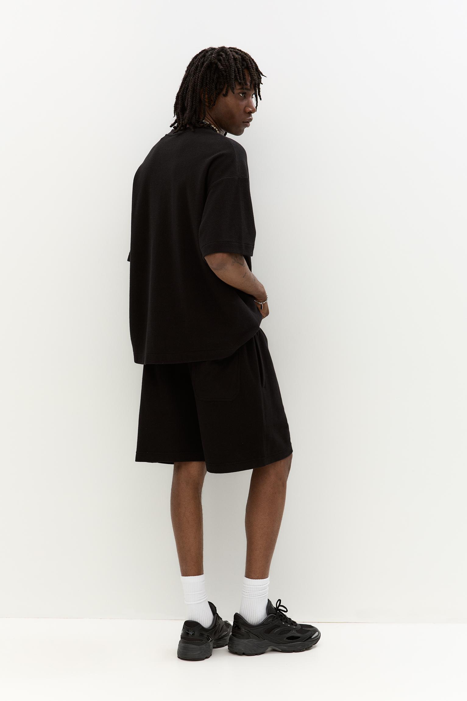 Diagonal textured Bermuda short sweatpants Product Image