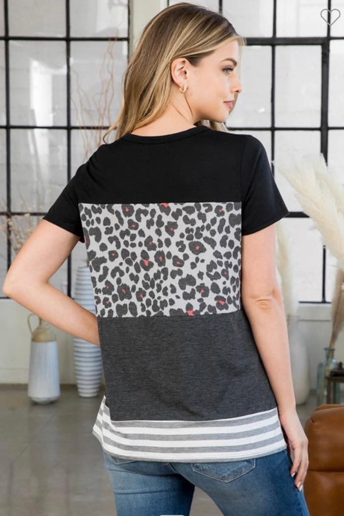Leopard stripe short sleeved Product Image
