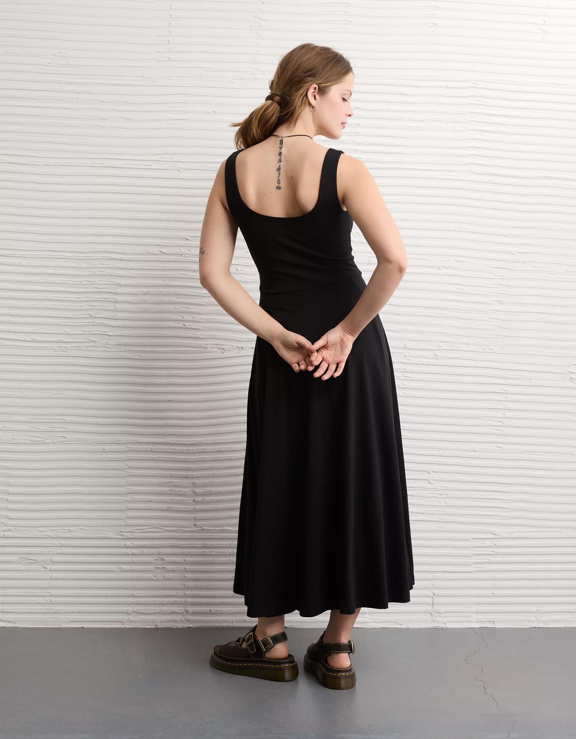 AE Scoop Neck Midi Dress Product Image