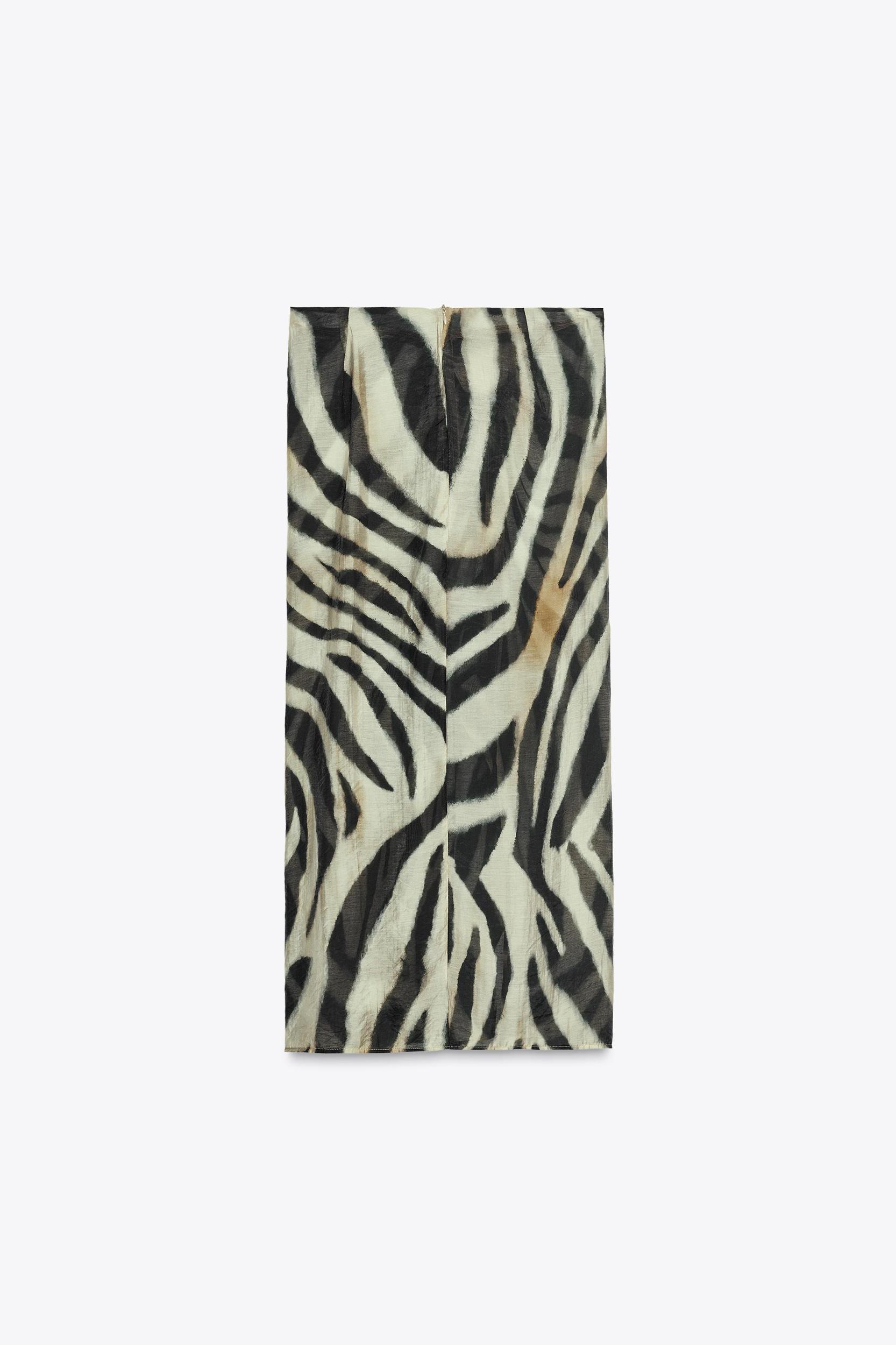 TEXTURED FLOWER TRIANGLE BIKINI TOP Product Image