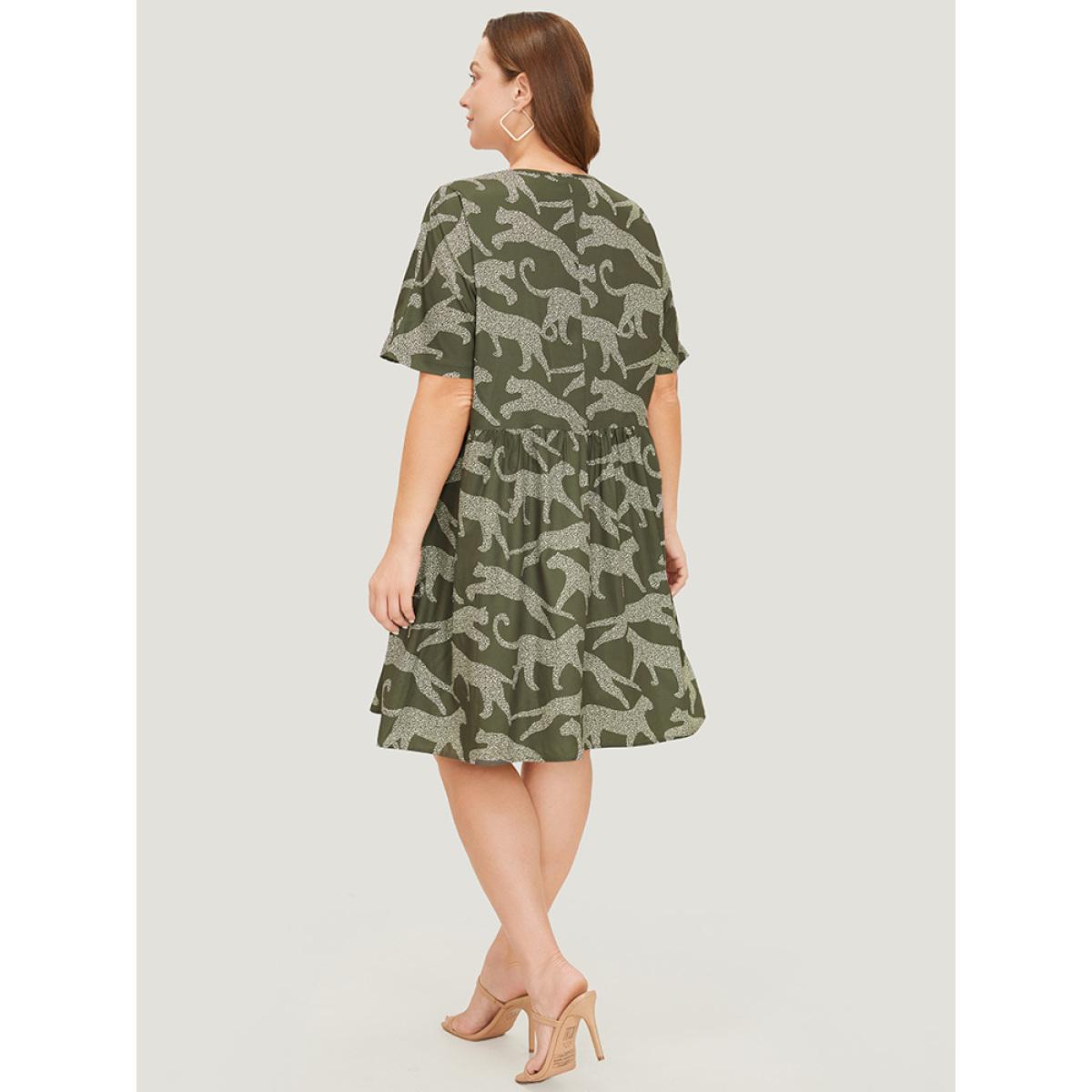 Plus Size Animal Print Batwing Sleeve Flutter Pocket Button Up Dress ArmyGreen Women Vacation Button V-neck Short sleeve Curvy Knee Dress BloomChic 26/4X Product Image