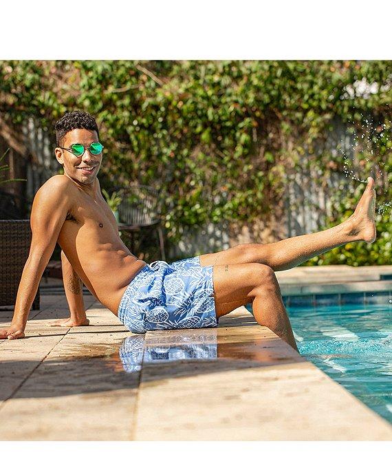 Chubbies The Thigh-Napples 5.5#double; Inseam Classic Stretch Shorts Product Image