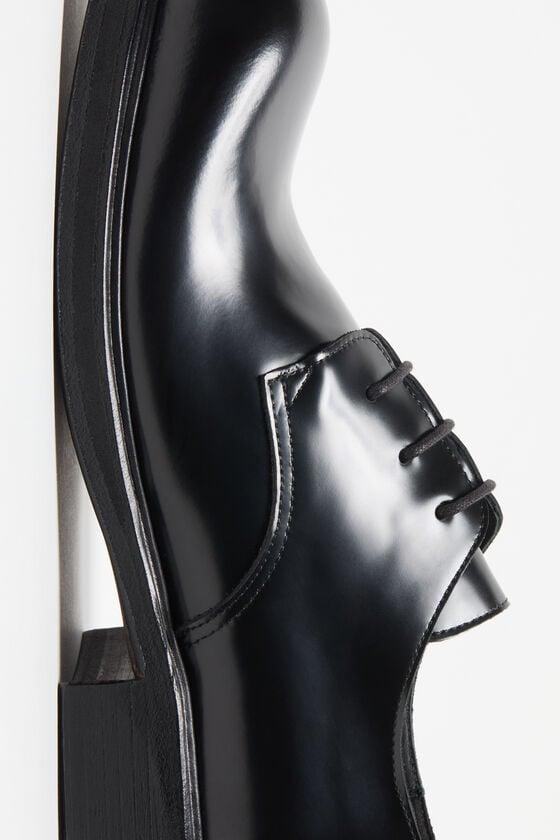 Lace-up leather shoes Product Image