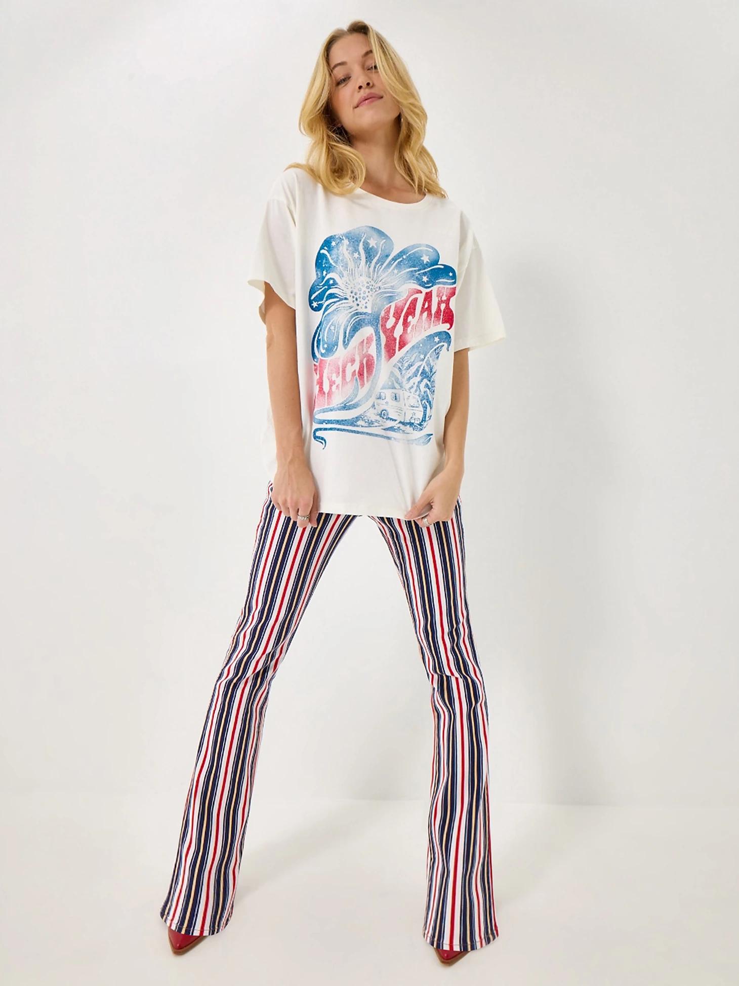 Wrangler x Lainey Wilson Heck Yeah Oversized Tee | Women's TOPS | Wrangler® Product Image