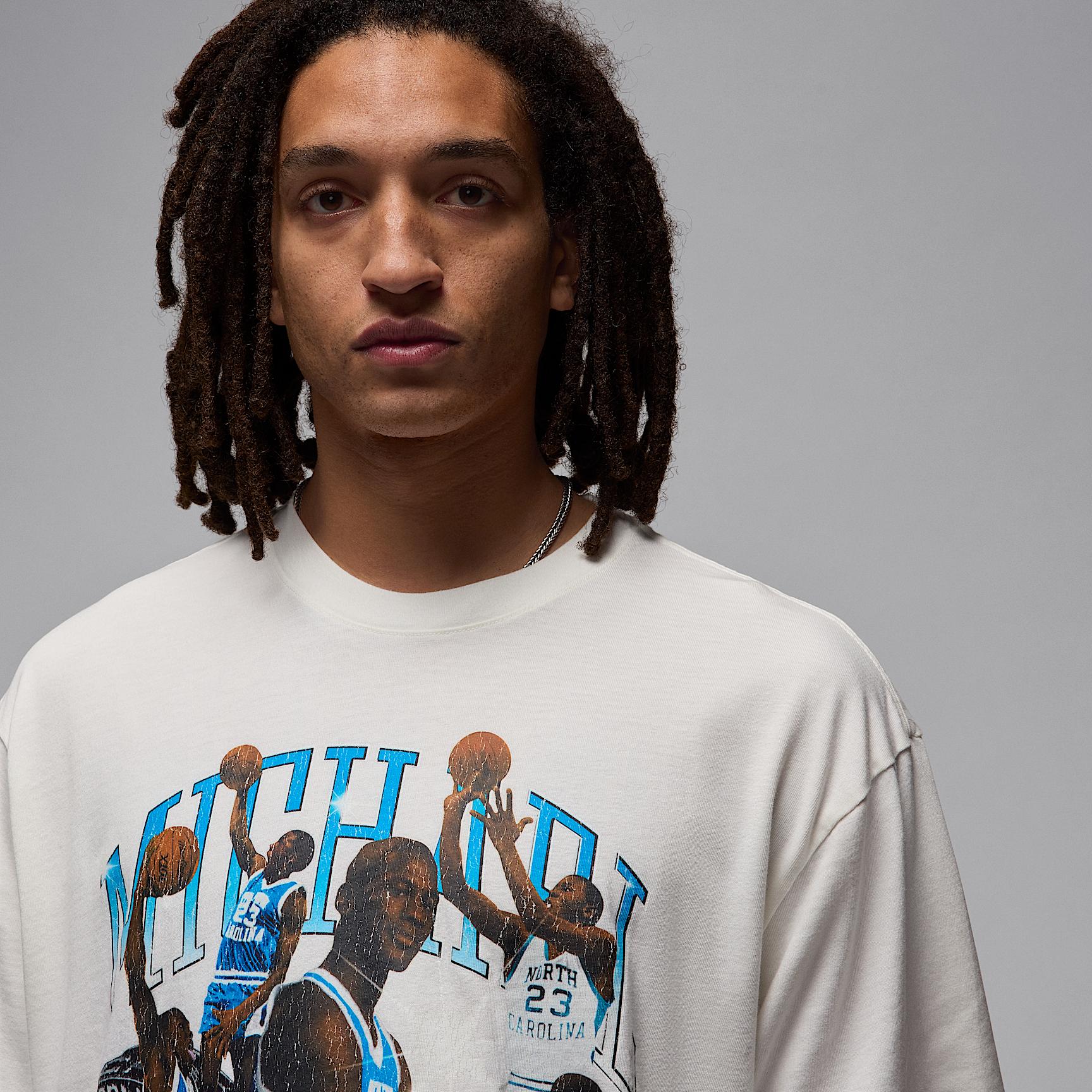 Men's Jordan Flight Essentials Graphic T-Shirt Product Image