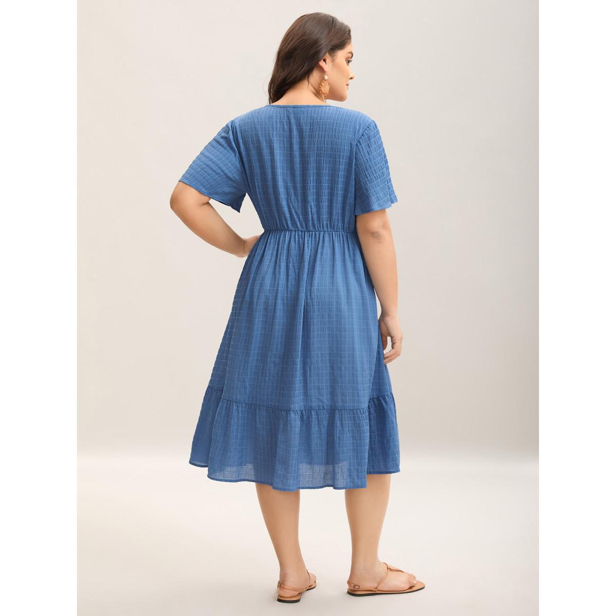 Plus Size Lace Textured Pockets Tiered Midi Dress Mediumblue Women Boho V-neck Short sleeve Curvy BloomChic 28/5X Product Image