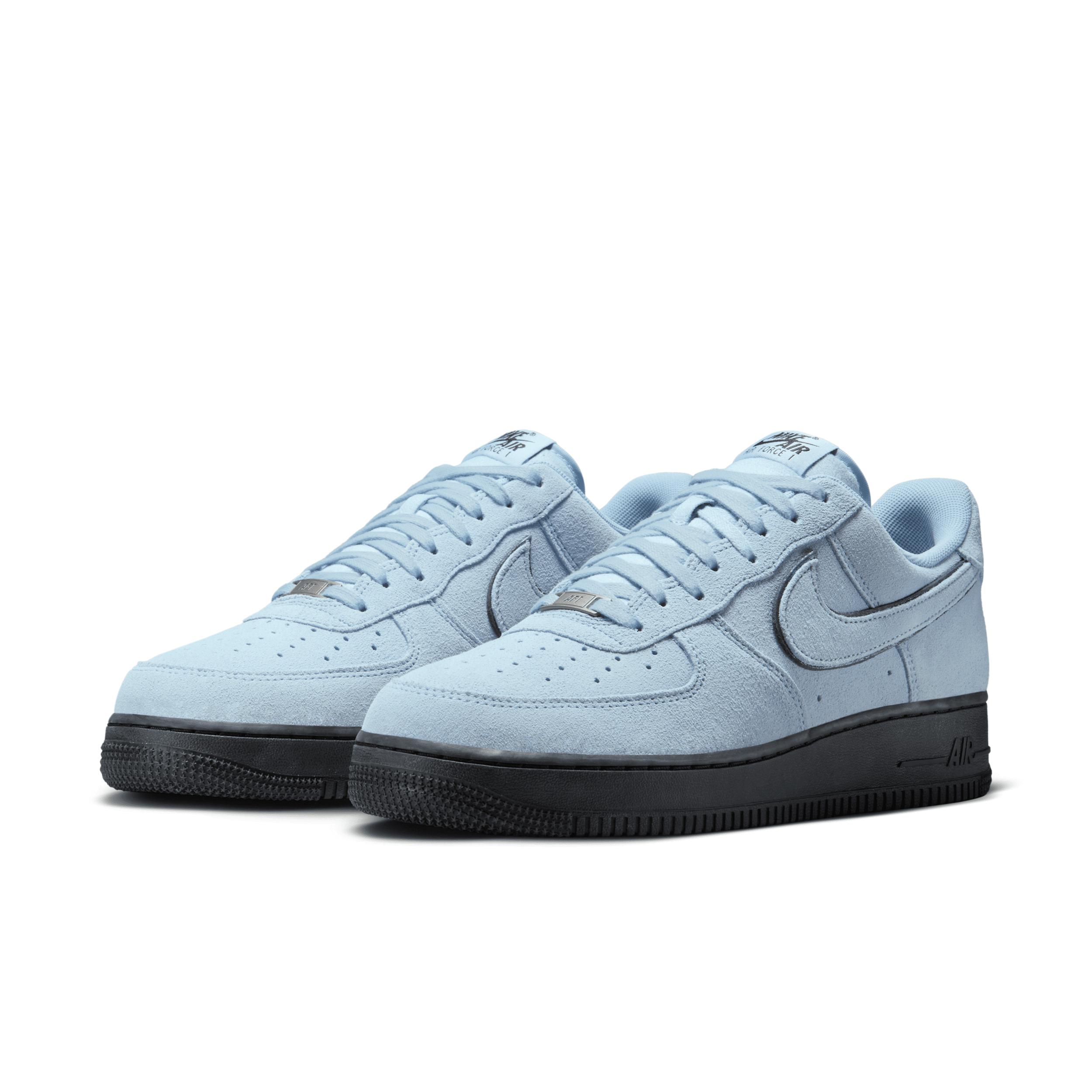 Nike Men's Air Force 1 '07 LV8 Shoes Product Image