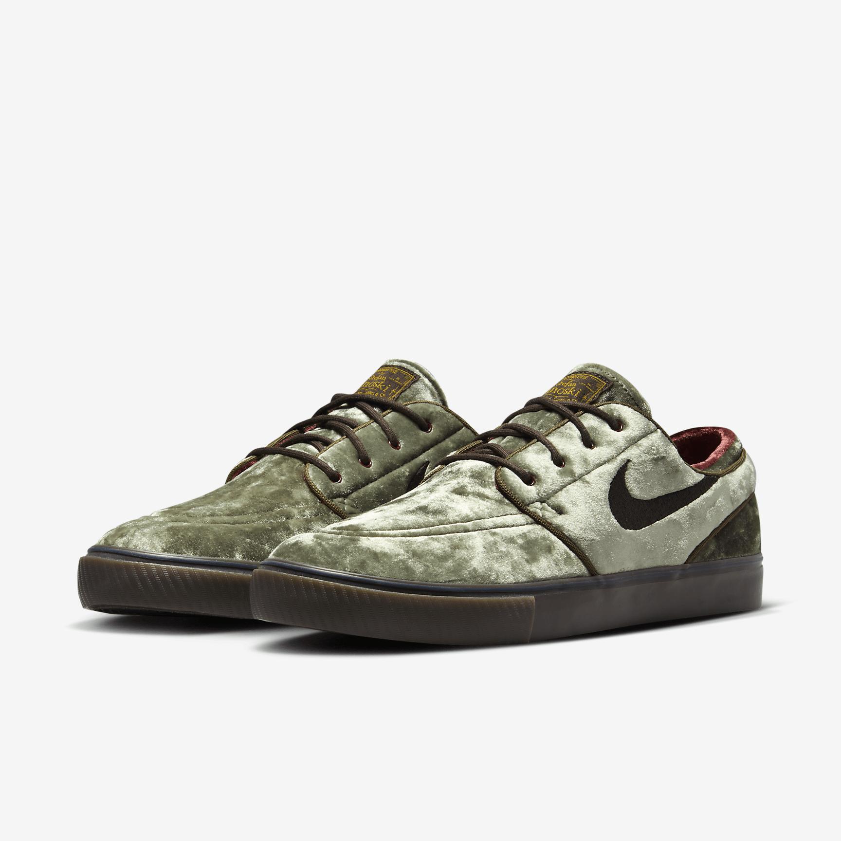 Nike SB Zoom Janoski OG+ SE Skate Shoes Product Image