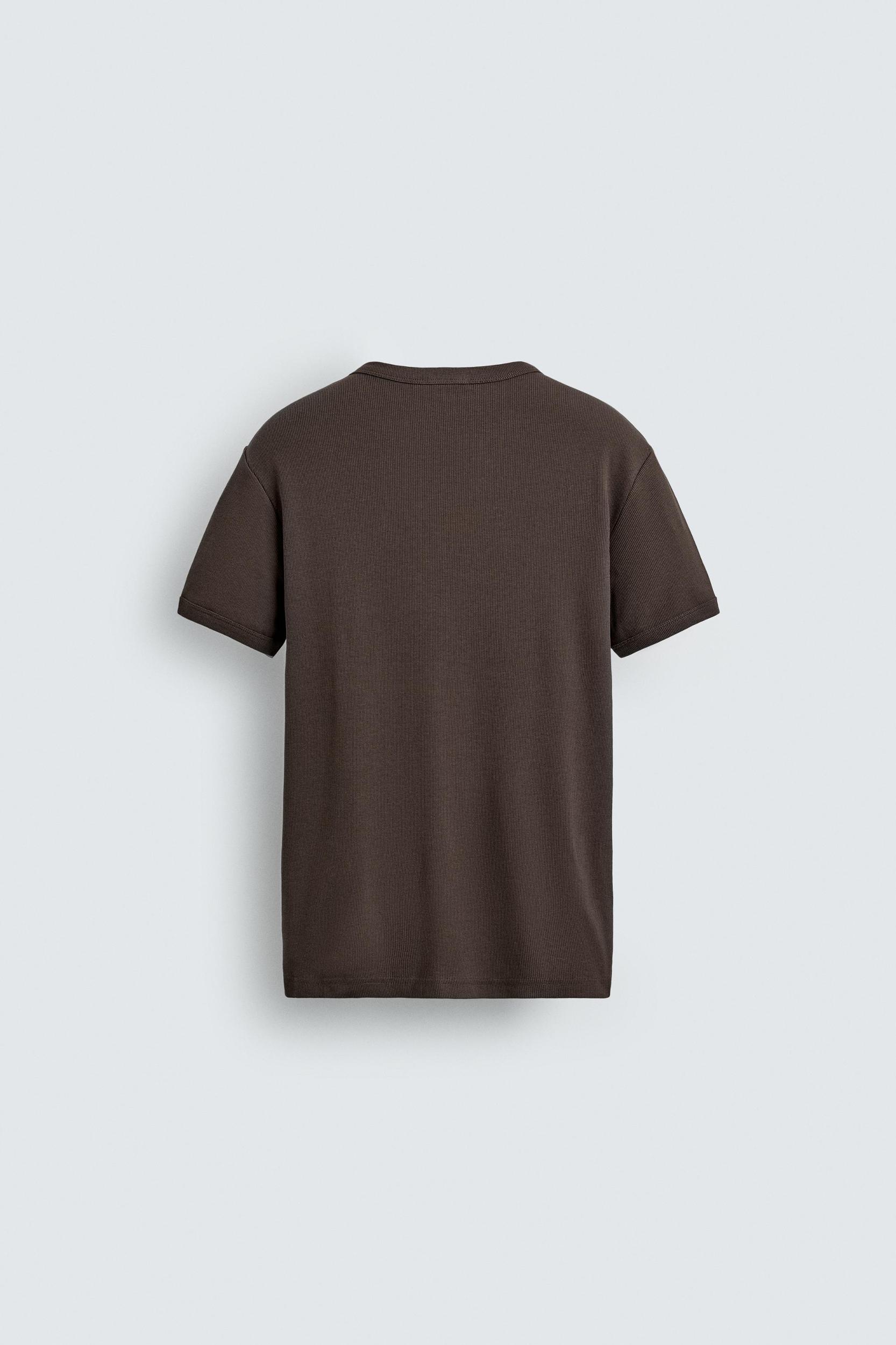 REGULAR FIT T-SHIRT Product Image