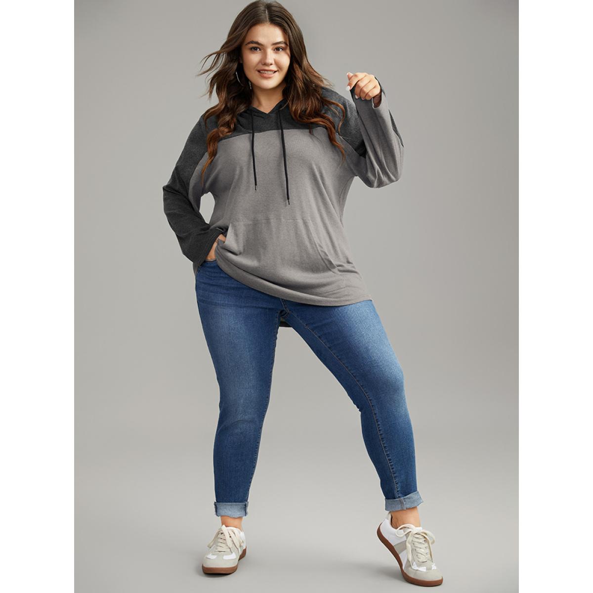 Plus Size Patchwork Contrast Pocket Hooded Drawstring T-shirt Gray Women Casual Contrast Plain Hooded Dailywear T-shirts BloomChic 30/6X Product Image