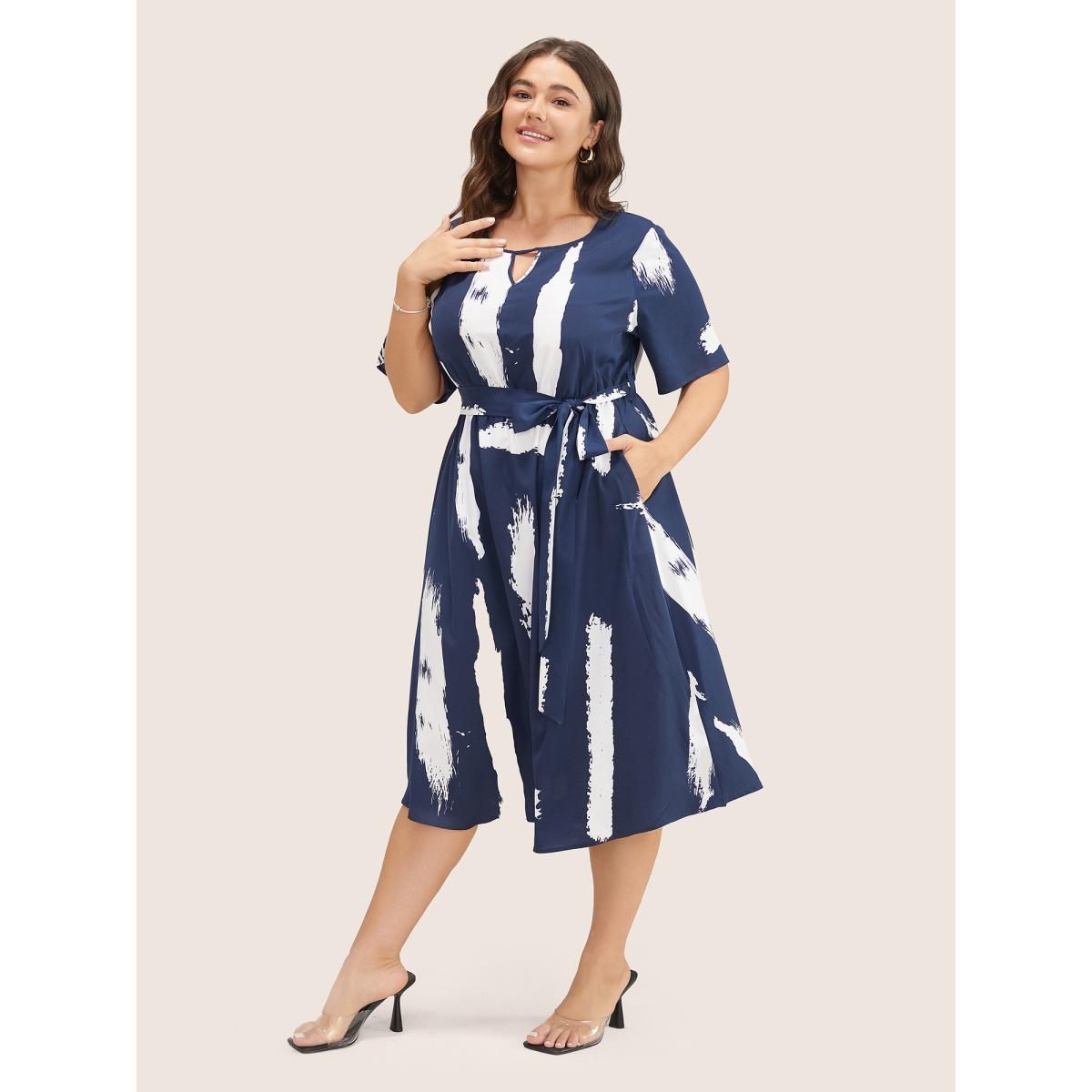 Plus Size Brush Print Keyhole Belted Pocket Flutter Dress DarkBlue Women At the Office Non Round Neck Short sleeve Curvy Midi Dress BloomChic 12/L Product Image