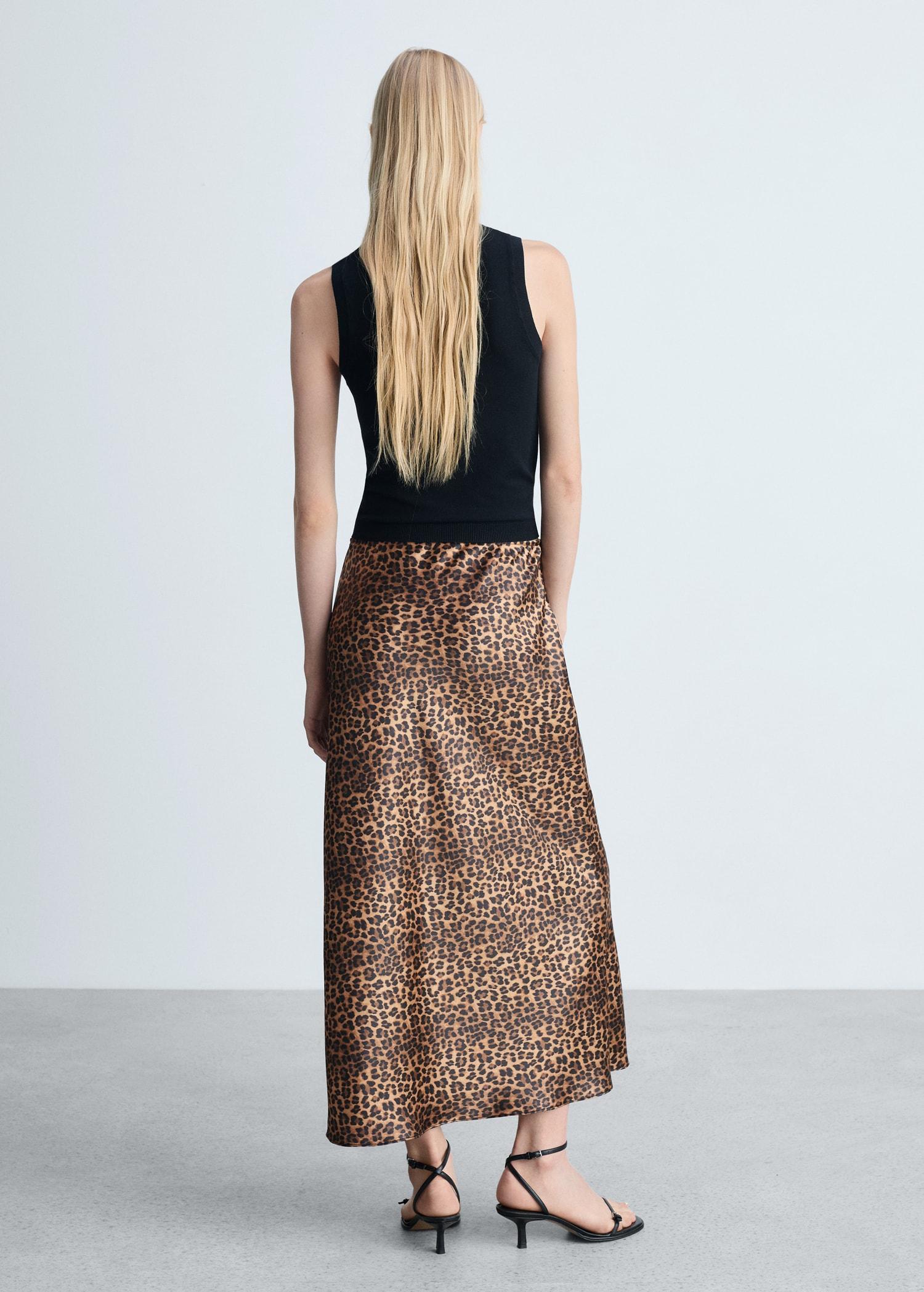 Leopard-print satin skirt - Women | MANGO USA Product Image