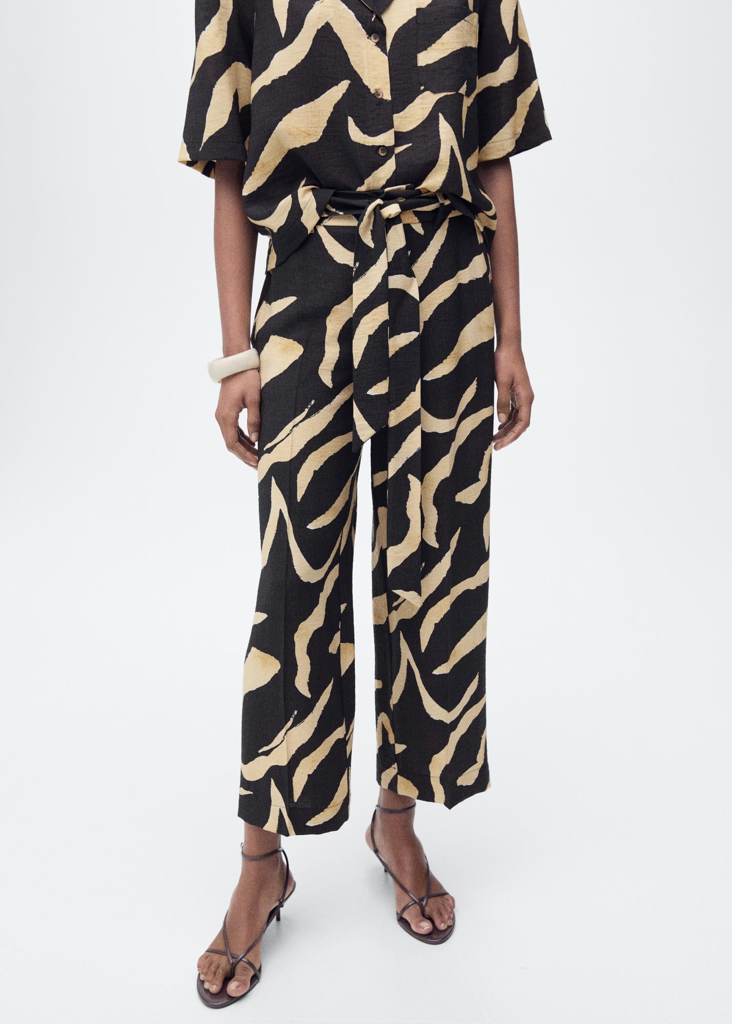 Printed straight-fit pants with belt - Women | MANGO USA Product Image
