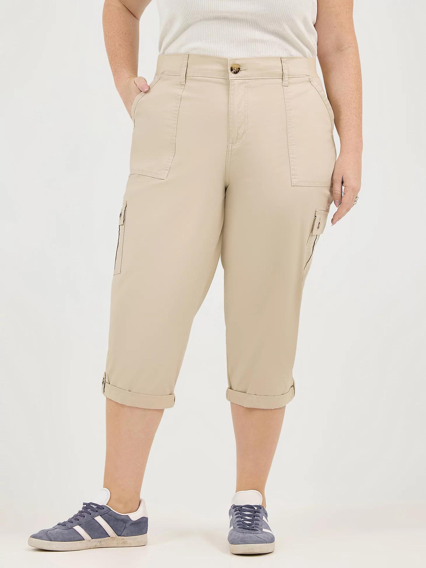 Women's Ultra Lux Comfort with Flex-To-Go Relaxed Fit Cargo Capri (Plus) | Women's Capris & Crops | Lee® Product Image