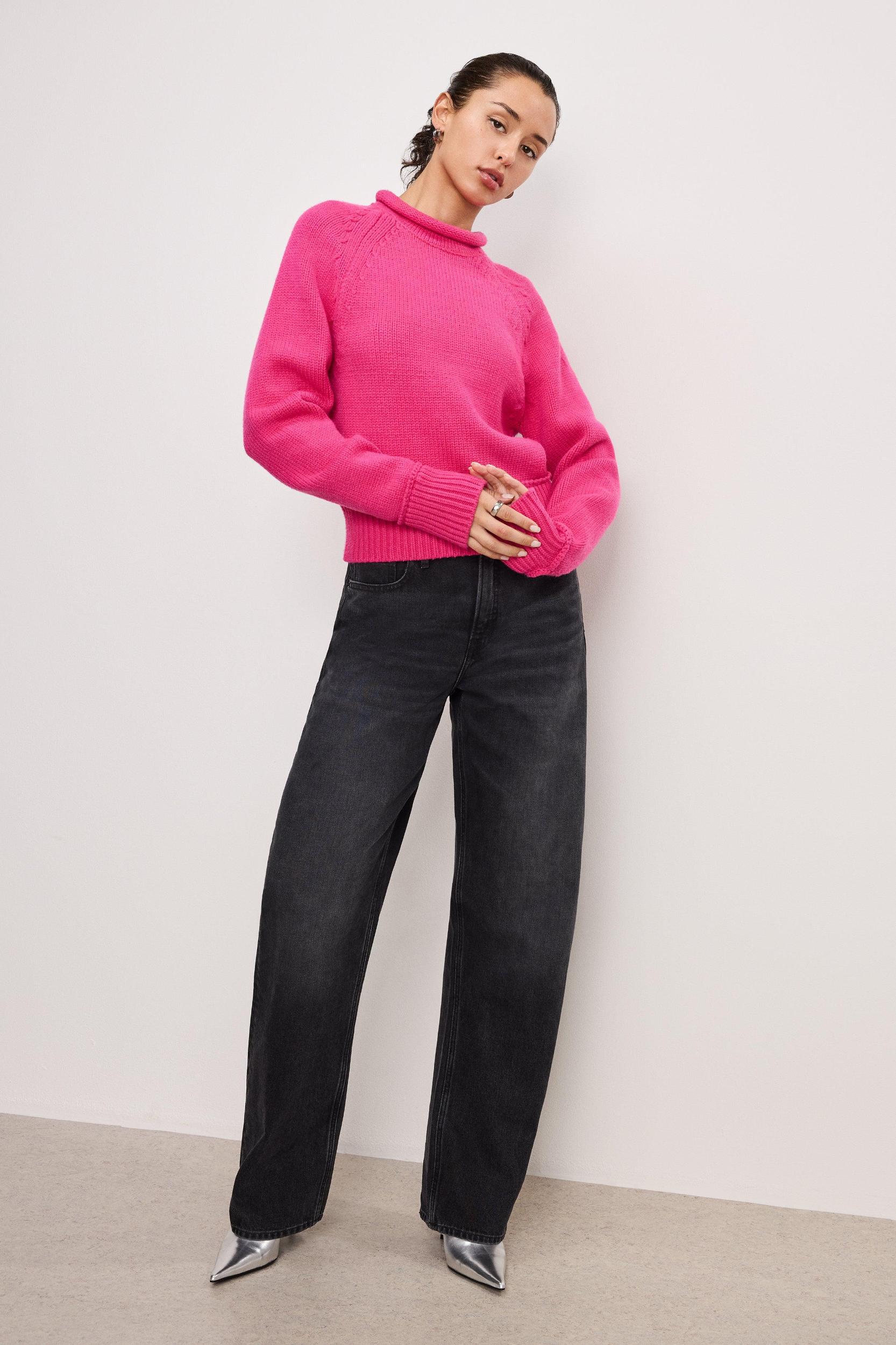ROLLNECK KNIT SWEATER | BALLERINA PINK004 Product Image