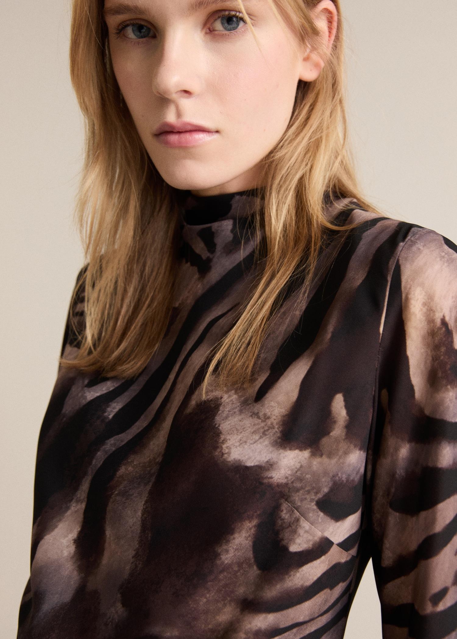 Zebra back bow satin dress - Women | MANGO USA Product Image