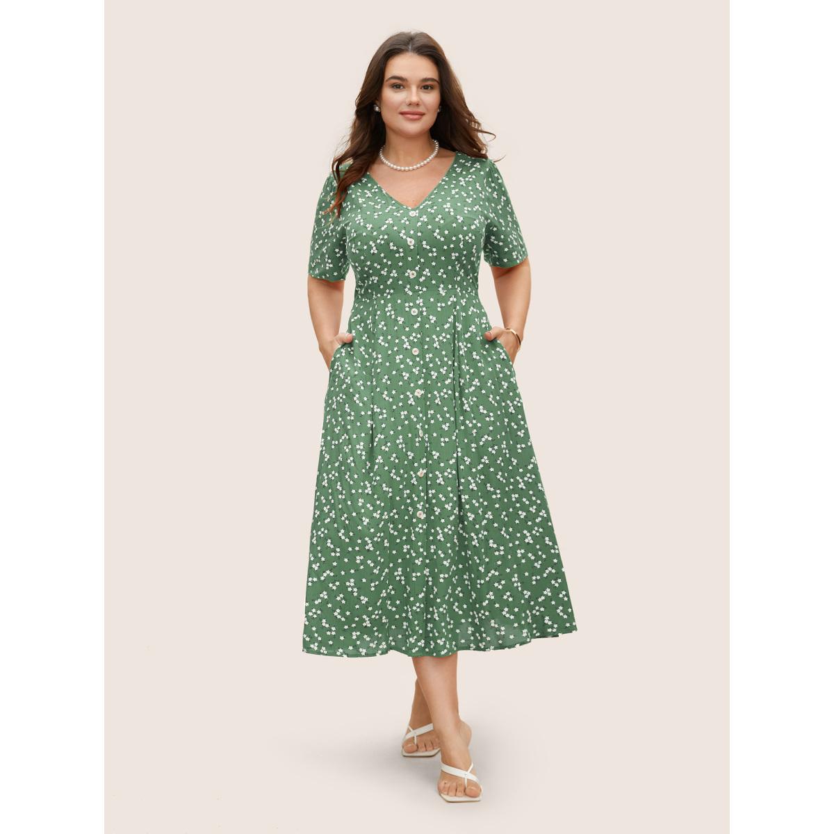 Plus Size Ditsy Floral Button Detail Elastic Waist Midi Dress Truegreen Women Elegant Gathered V-neck Short sleeve Curvy BloomChic 18-20/2X Product Image