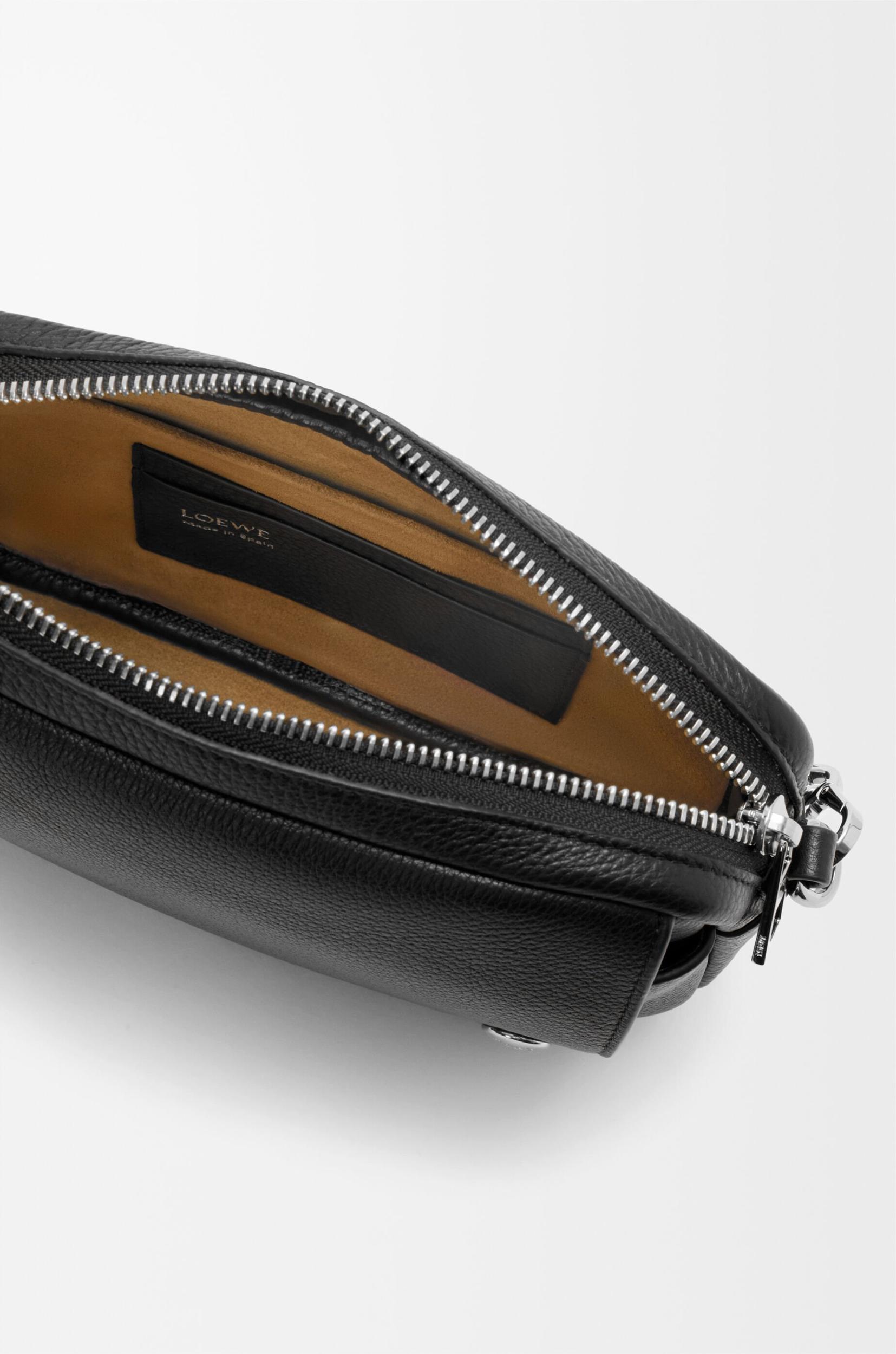 Small Pebble messenger bag in supple grained calfskin Product Image