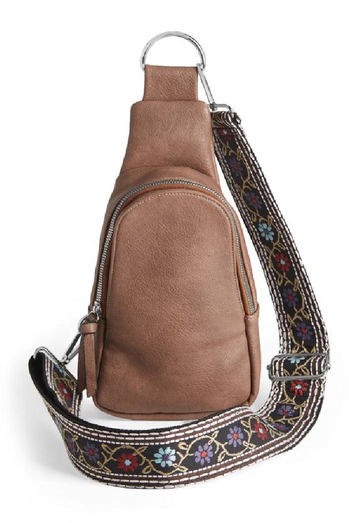 Rhea Crossbody Product Image
