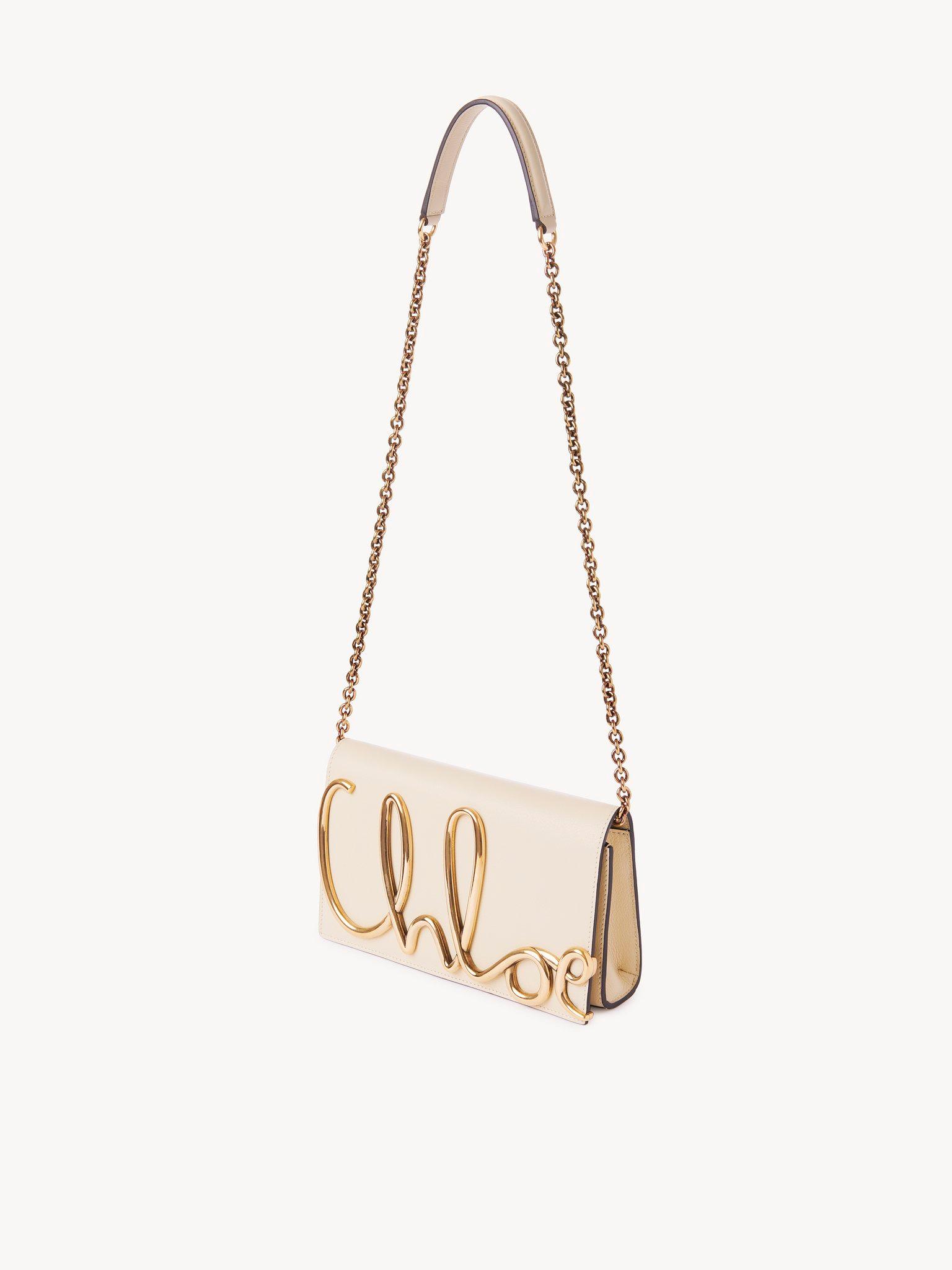 The Chloé Iconic crossbody bag in soft leather Product Image