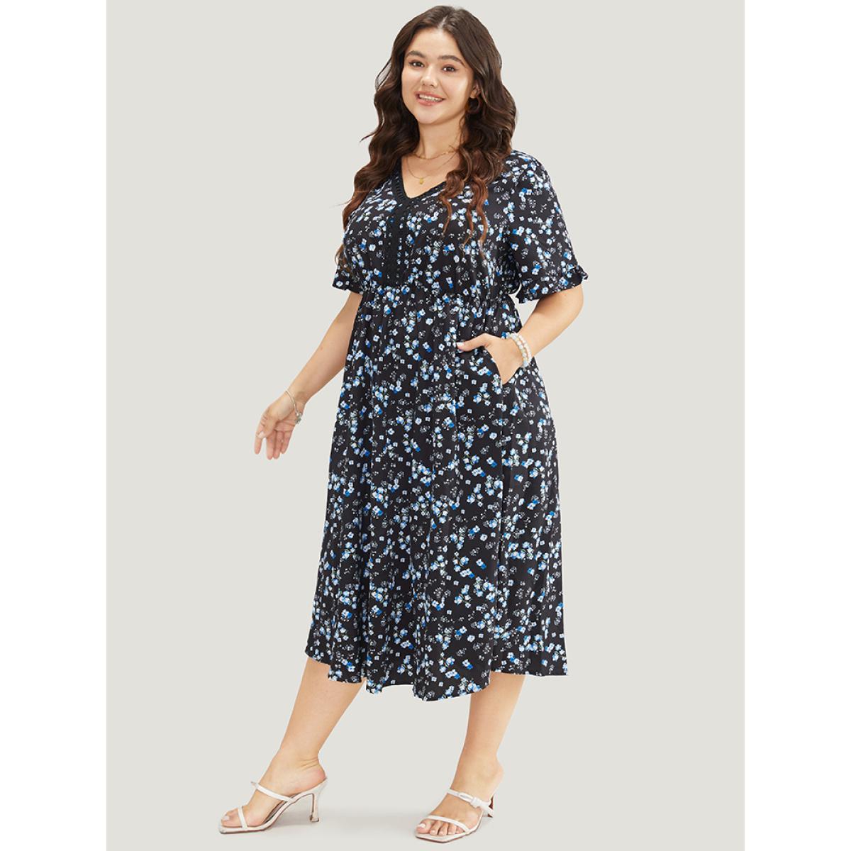 Plus Size Ditsy Floral Dolman Sleeve Tassels Contrast Lace Pocket Split Dress Indigo Women Elegant Tassels V-neck Short sleeve Curvy Midi Dress BloomChic 28/5X Product Image