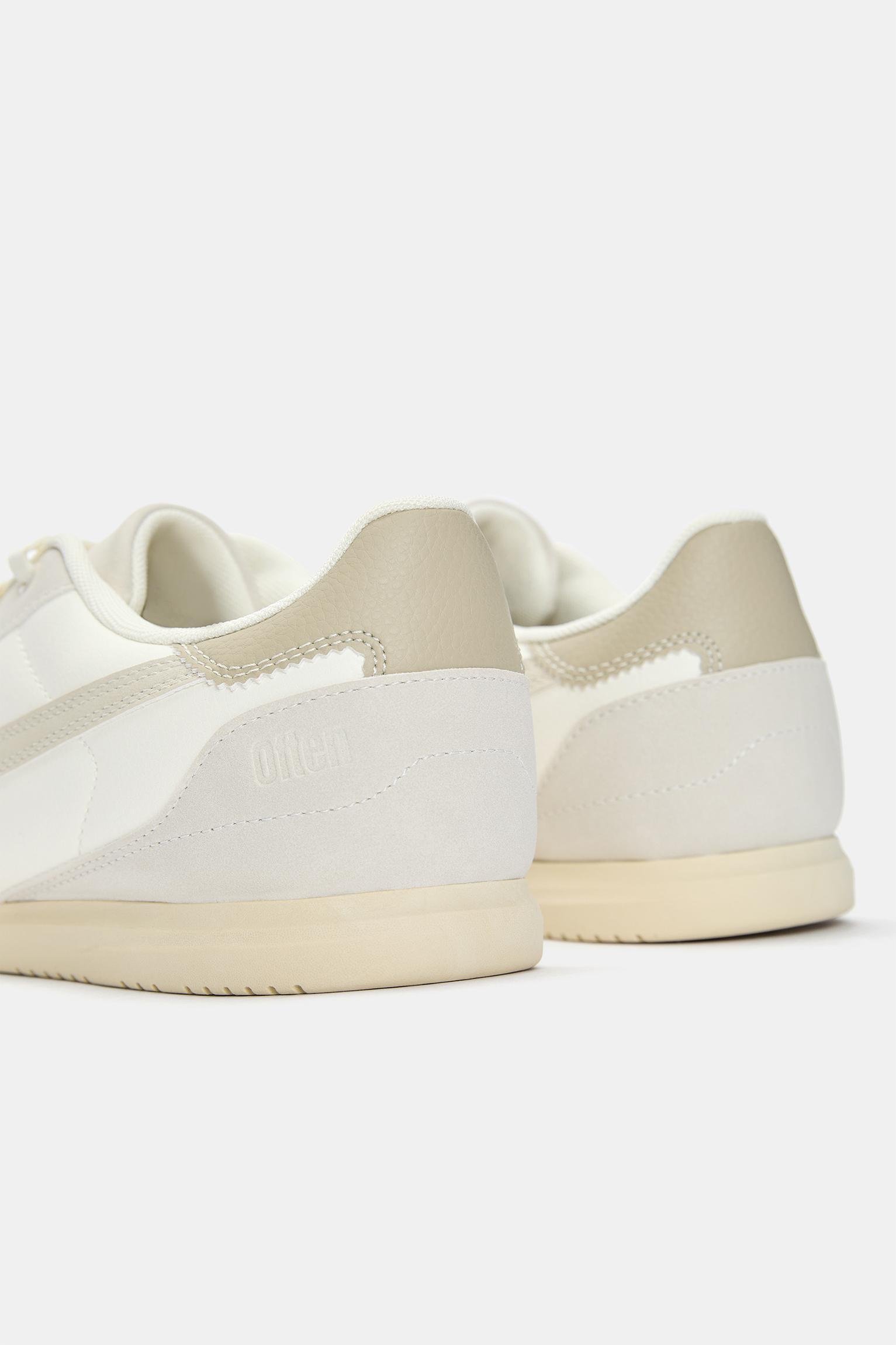 Retro sneakers Product Image