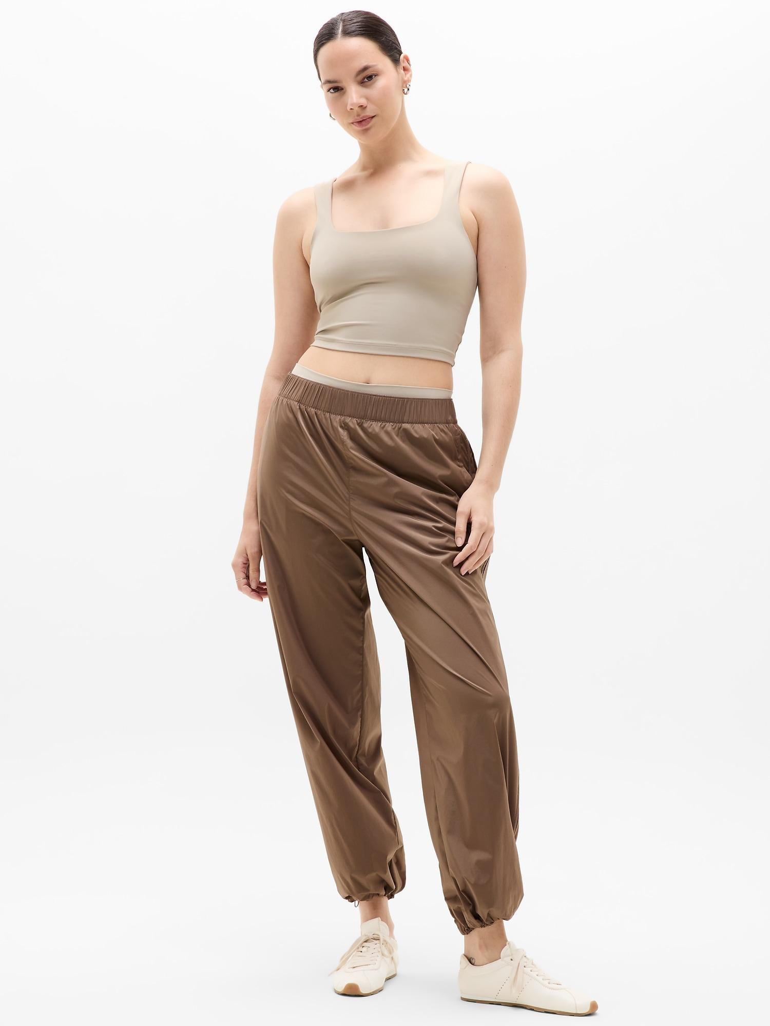 Transcend Square Neck Crop Sports Bra A-C Product Image