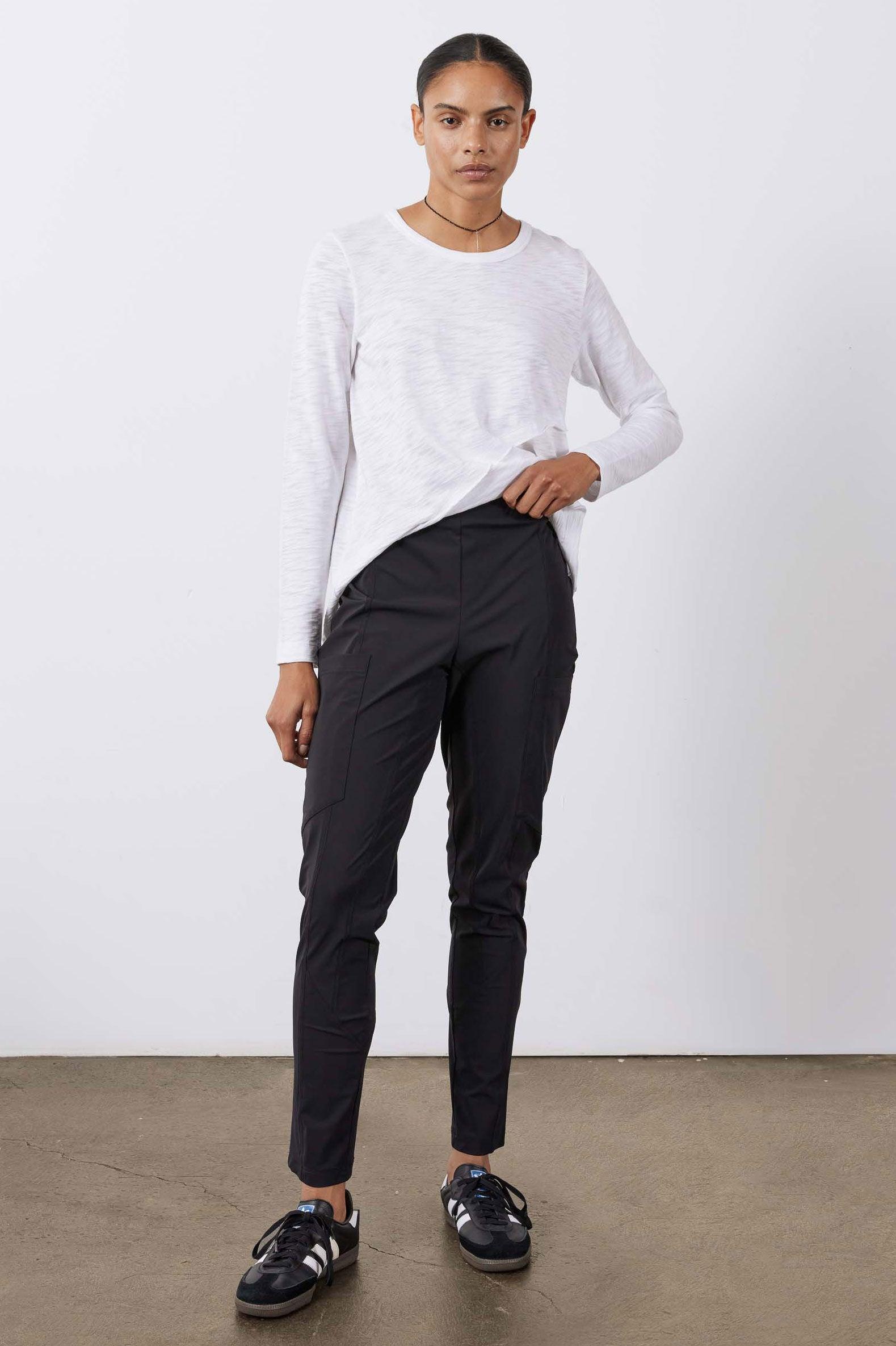 The Petite Everlasting Slim Pants Product Image
