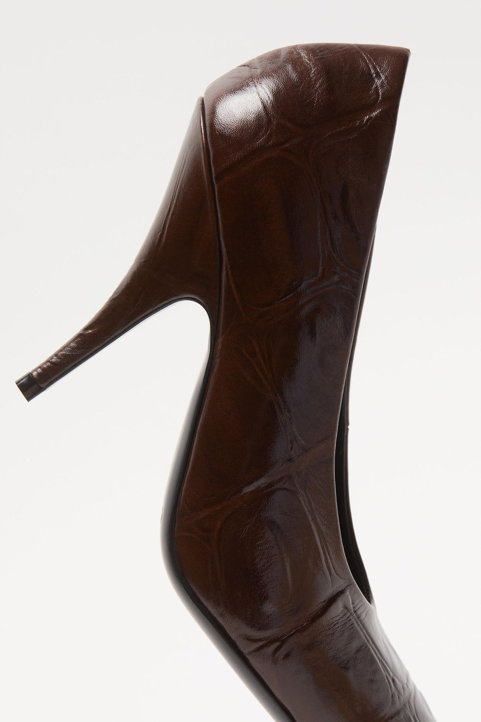 Leather open toe heels Product Image