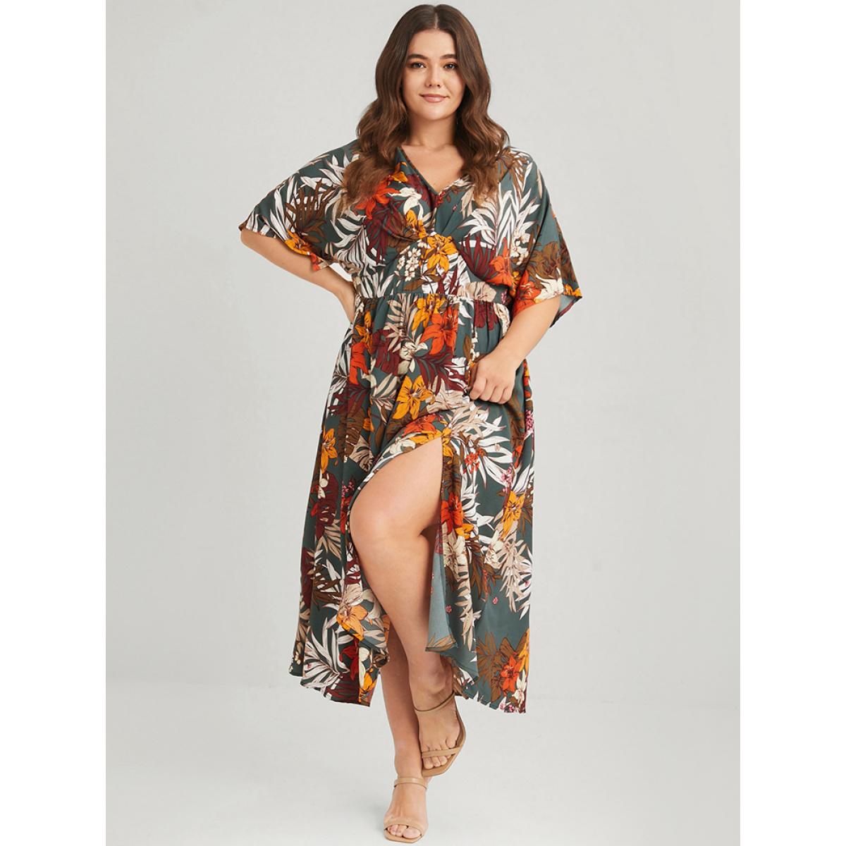 Plus Size Floral V Neck Split Pleated Pocket Maxi Dress DarkGreen Women Dating Pocket V-neck Short sleeve Curvy Long Dress BloomChic 28/5X Product Image