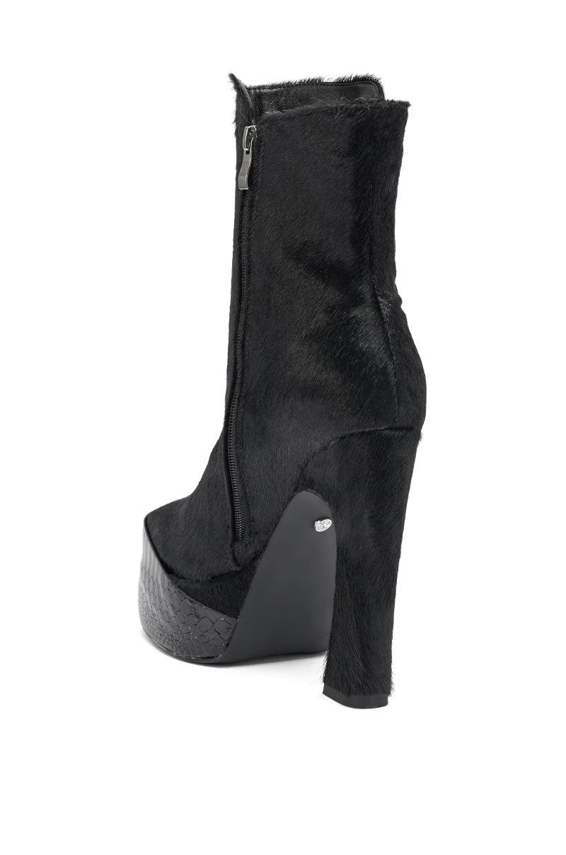 AKIRA GOLD TROT BLACK BOOTIE Product Image