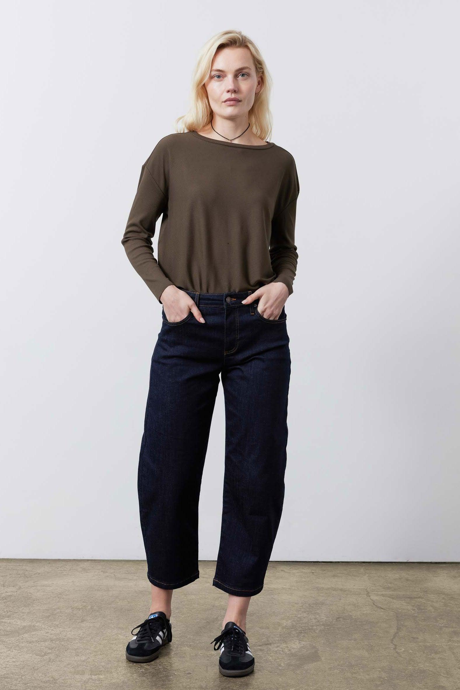 Essential Top With Buttons In The Back Product Image