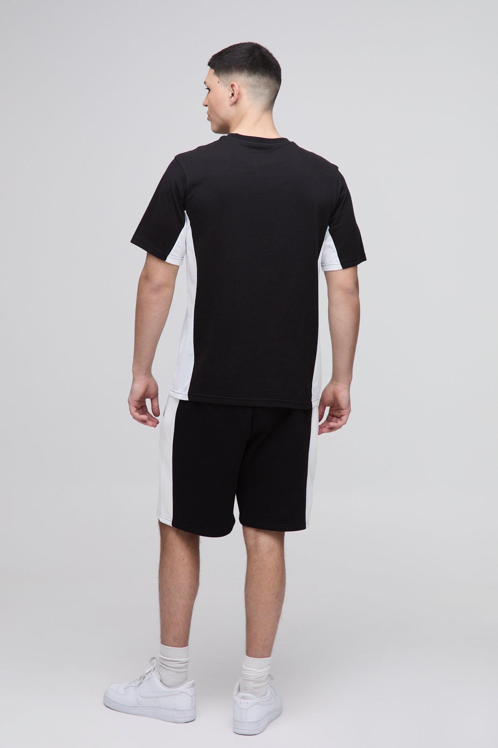 Regular Fit Man Colour Block T-Shirt | boohooMAN USA Product Image