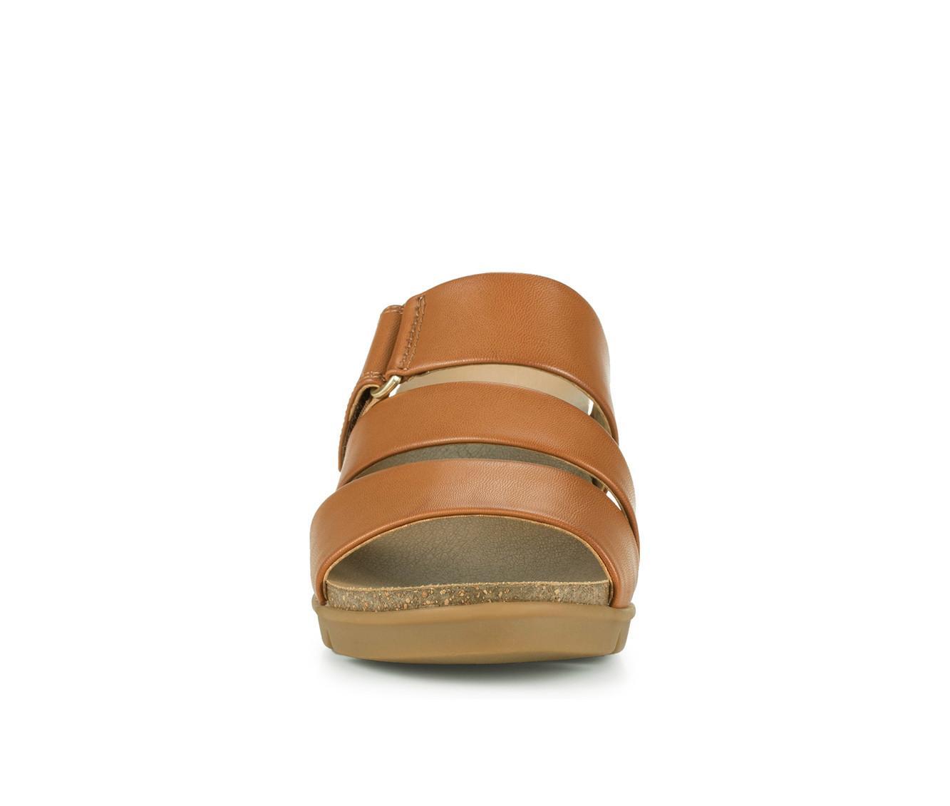 Women's Baretraps Michi Wedges Product Image
