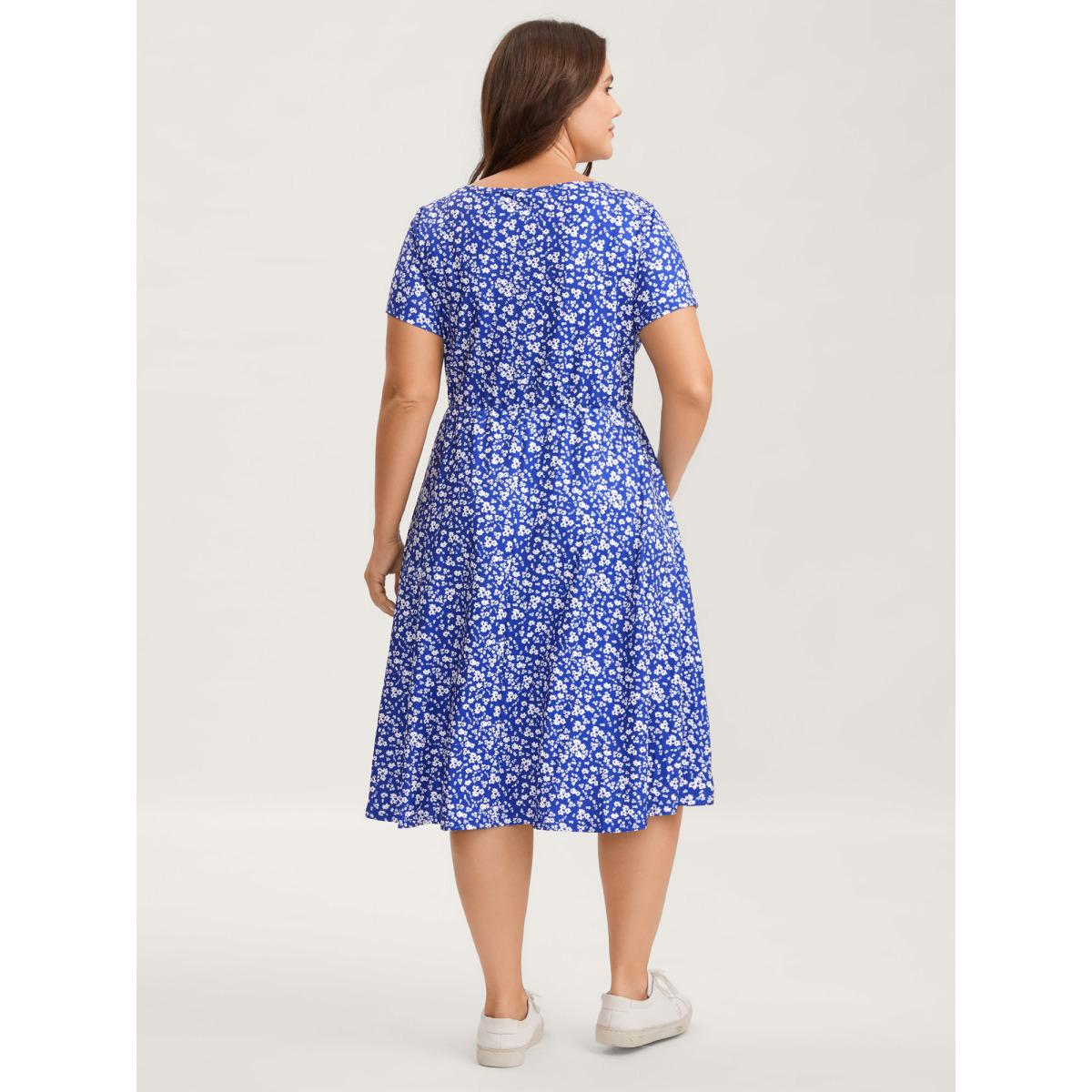 Plus Size Ditsy Floral Elastic Waist Knot Drawstring Dress Navy Women Leisure Non V-neck Short sleeve Curvy Midi Dress BloomChic 10/M Product Image