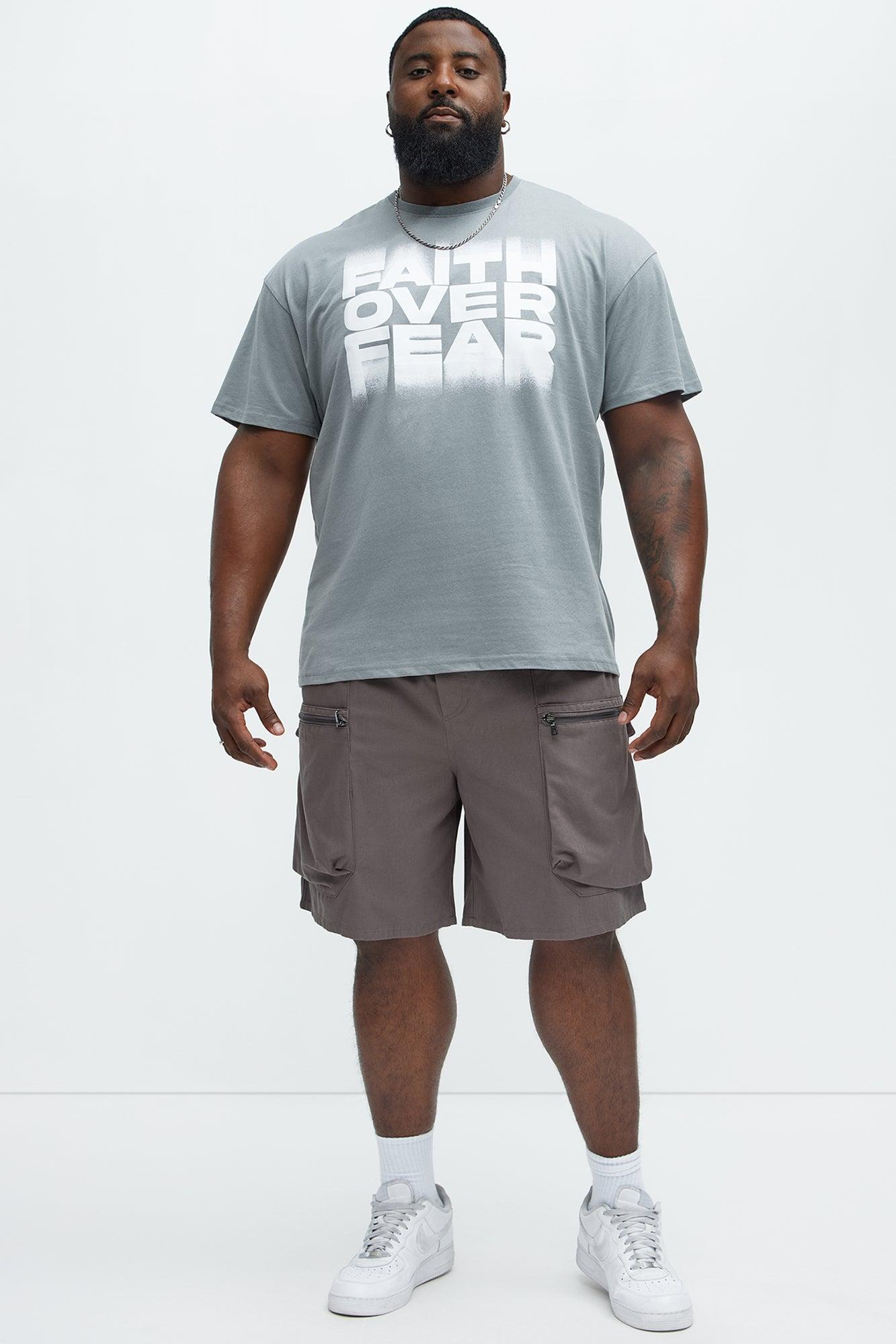 Stacked Cargo Pockets Relaxed Shorts - Grey Product Image